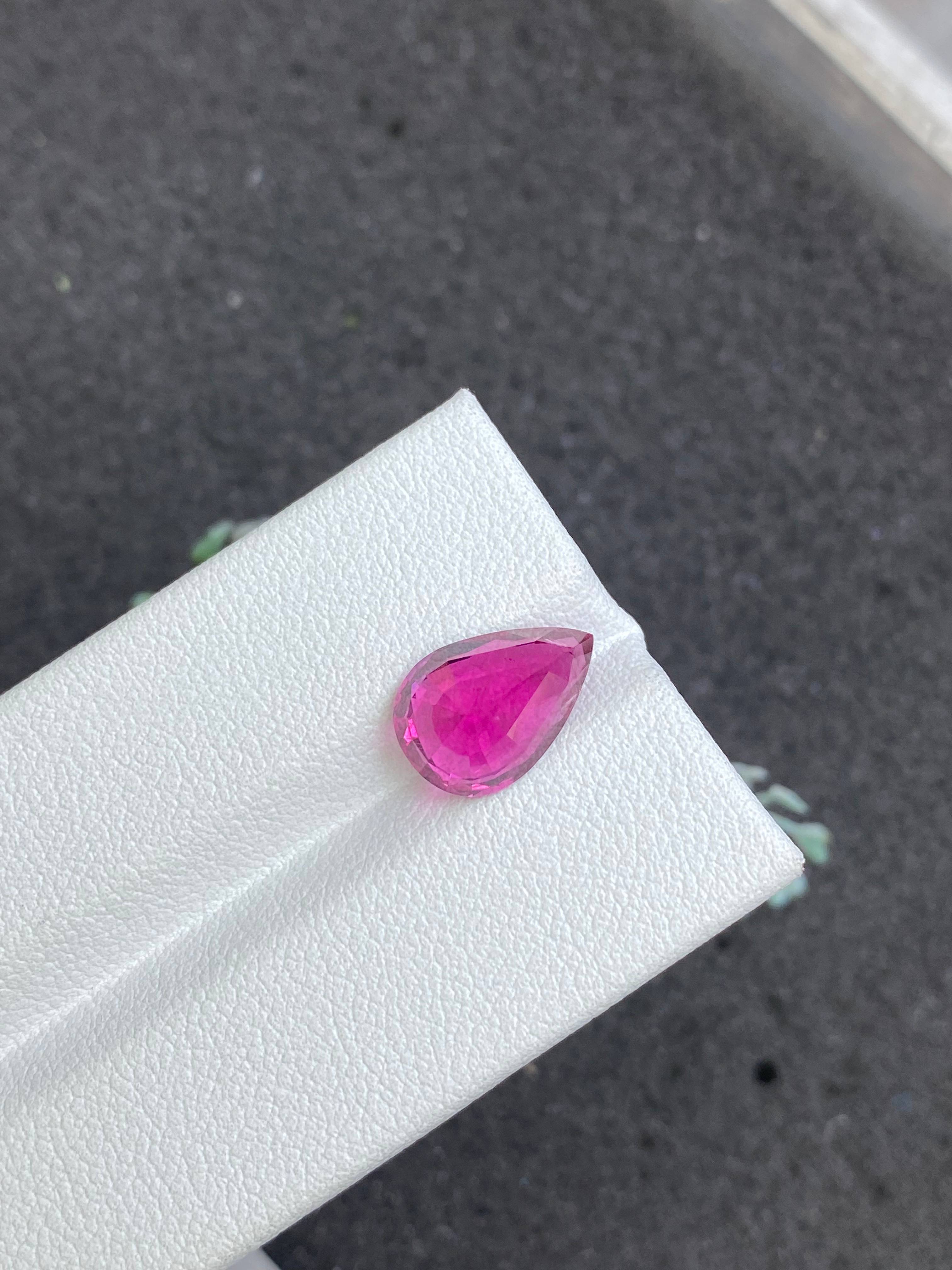 Vivid pink rubellite tourmaline, 3.93ct pear cut — view 6