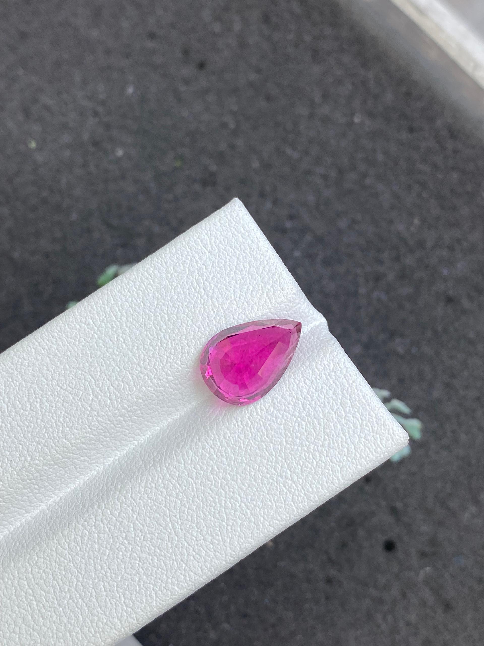 Vivid pink rubellite tourmaline, 3.93ct pear cut — view 6