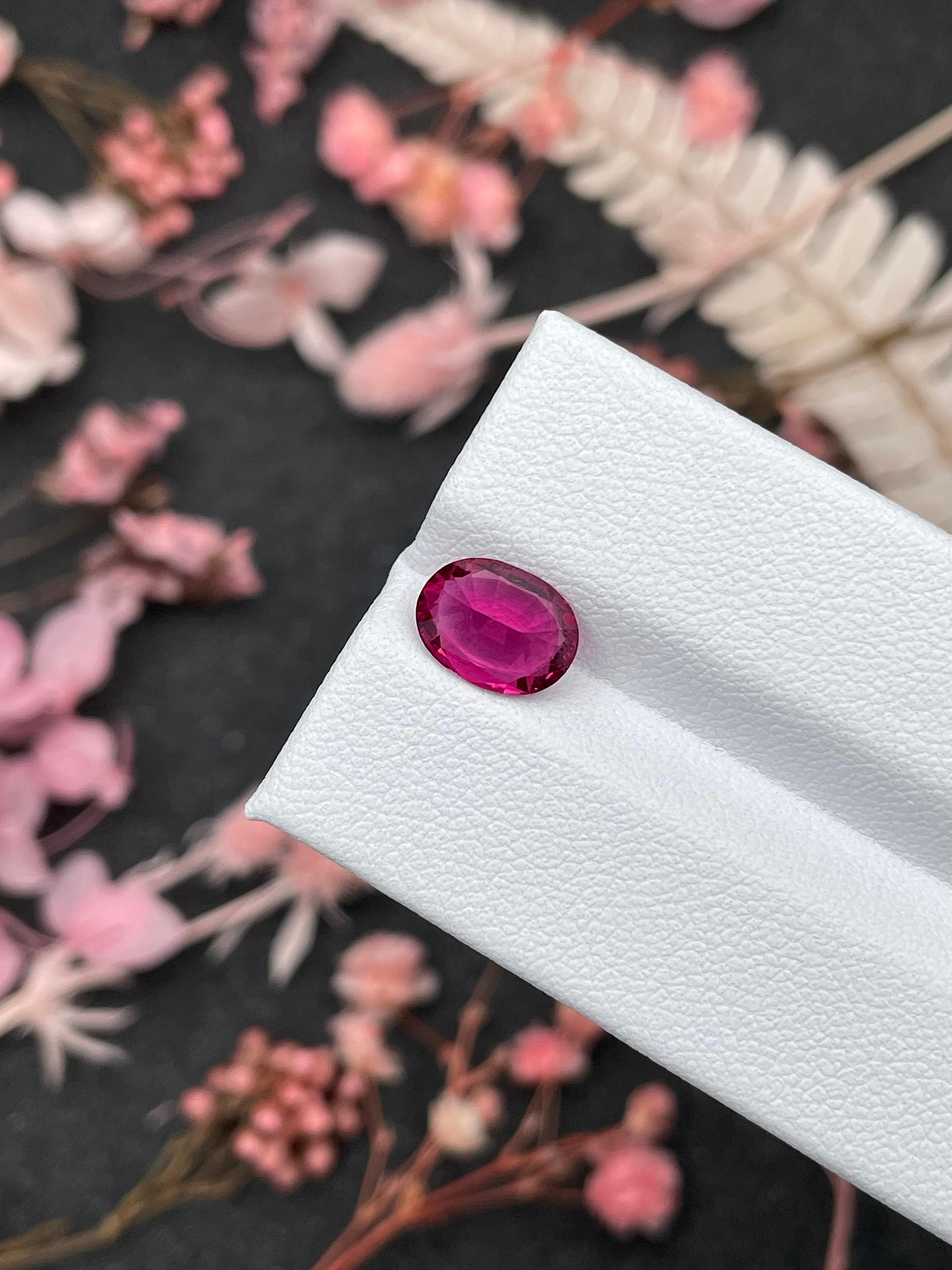 Vivid pink rubellite tourmaline, 1.59ct oval cut — view 6
