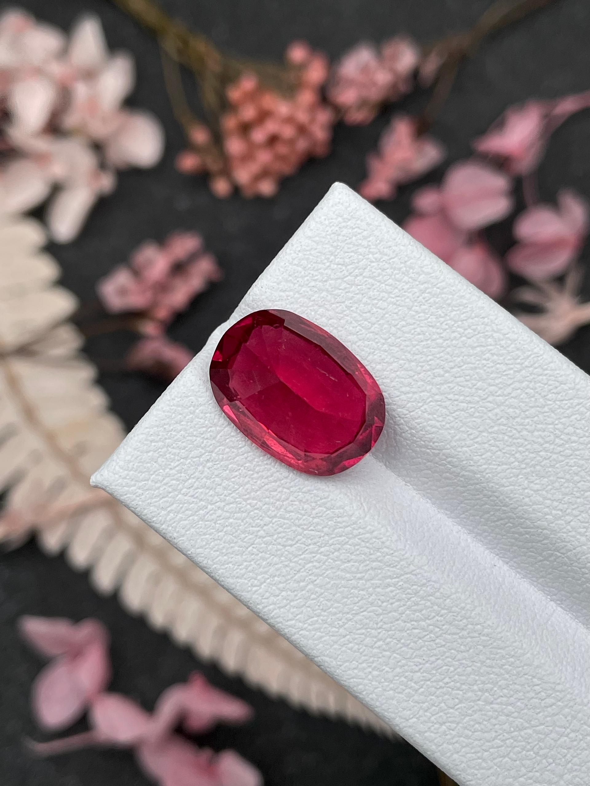 Vivid pink rubellite tourmaline, 8.71ct cushion cut — view 6