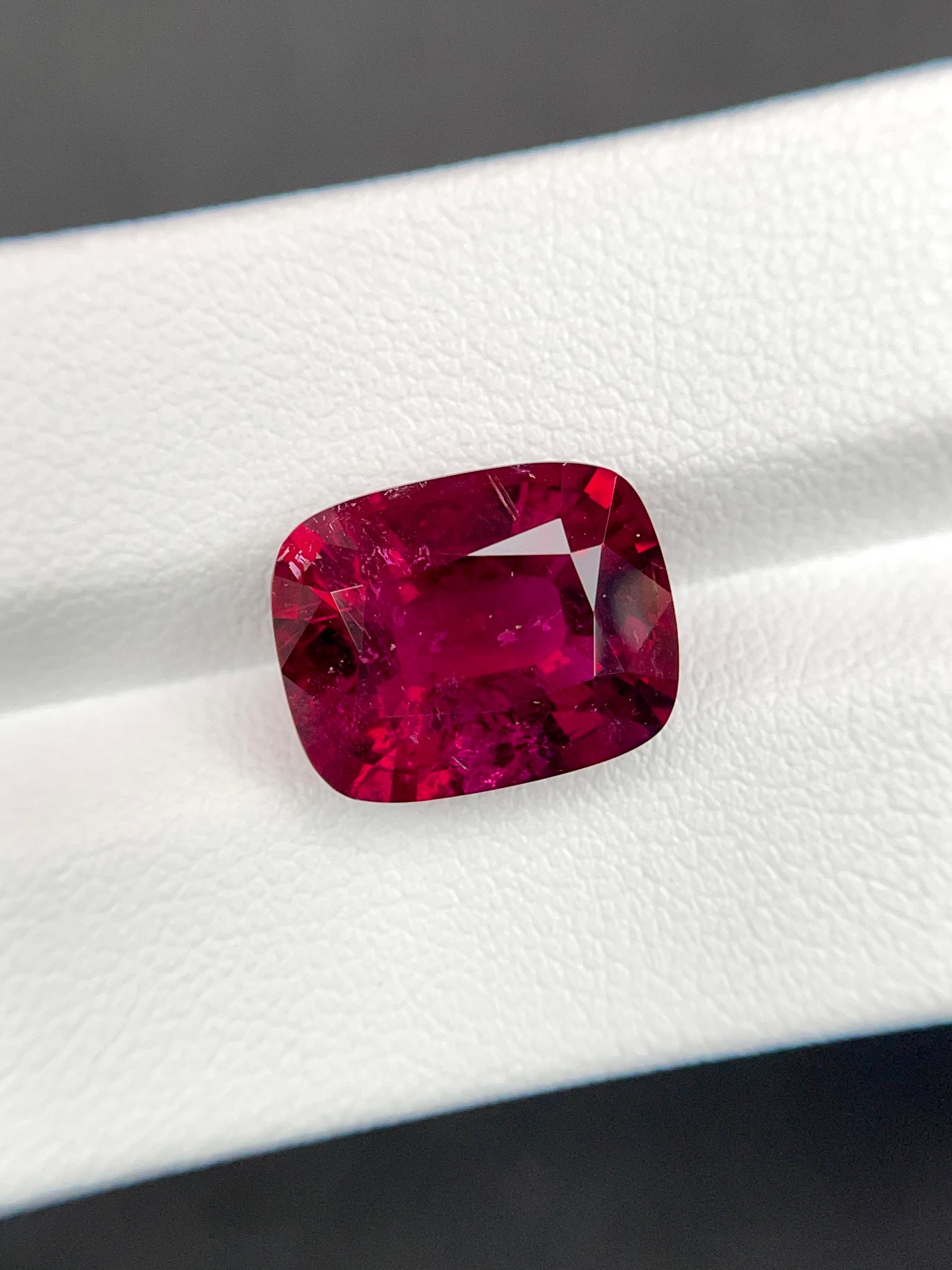 red rubellite tourmaline, 7.55ct cushion cut — view 5