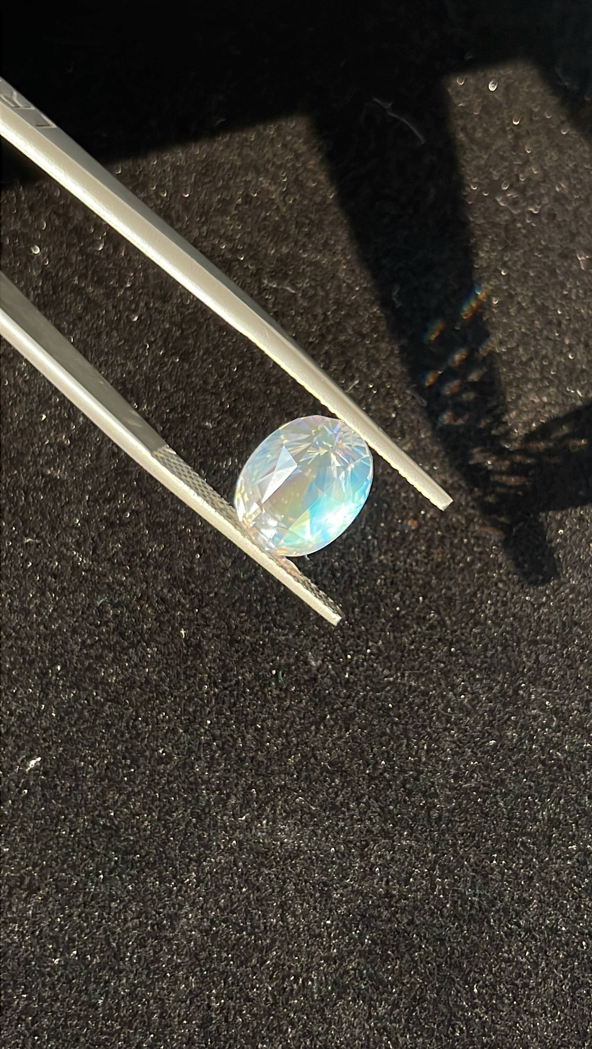 mixed colour rainbow moonstone, 5.29ct oval cut — view 6