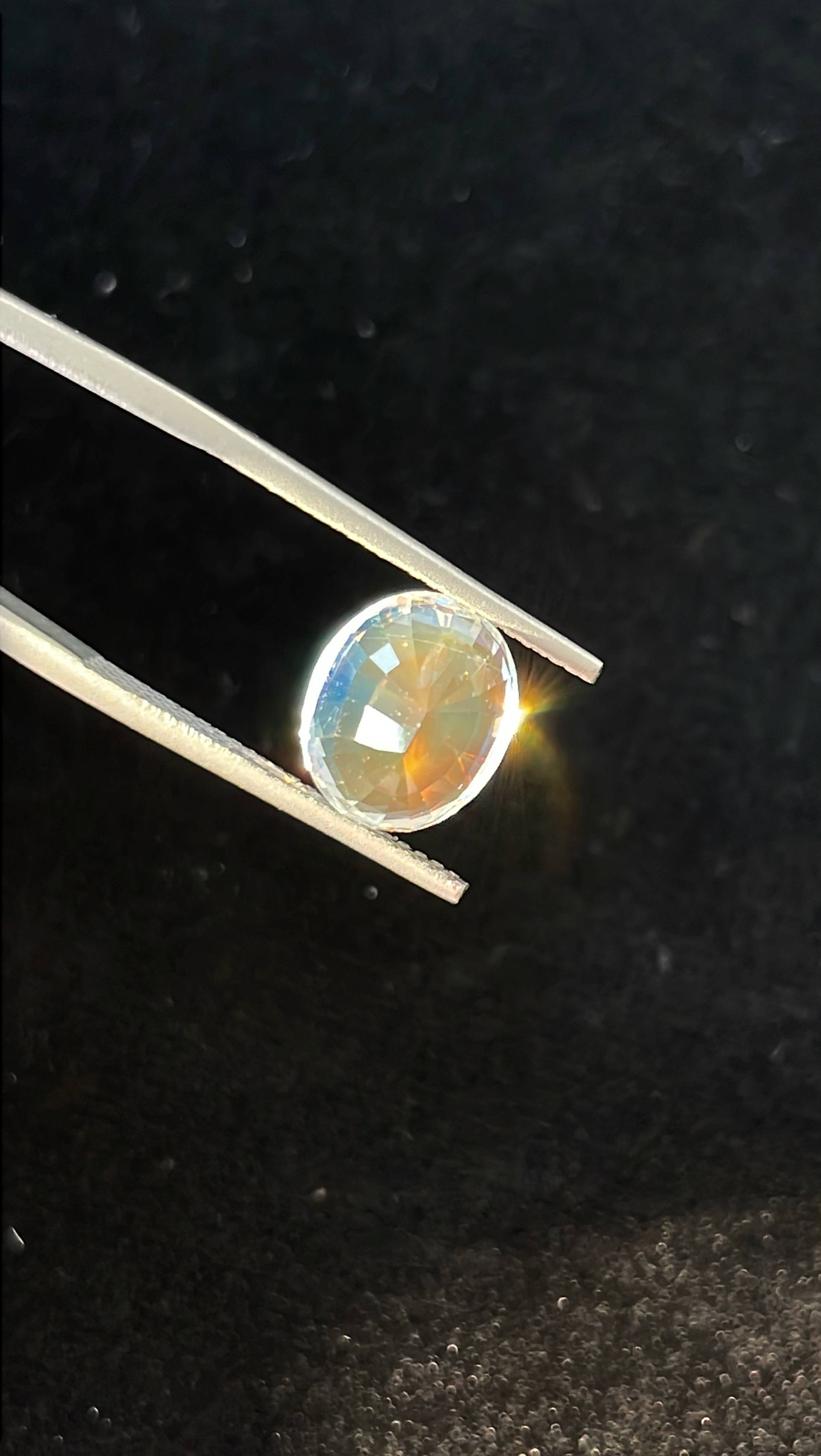 mixed colour rainbow moonstone, 4.42ct oval cut — view 7