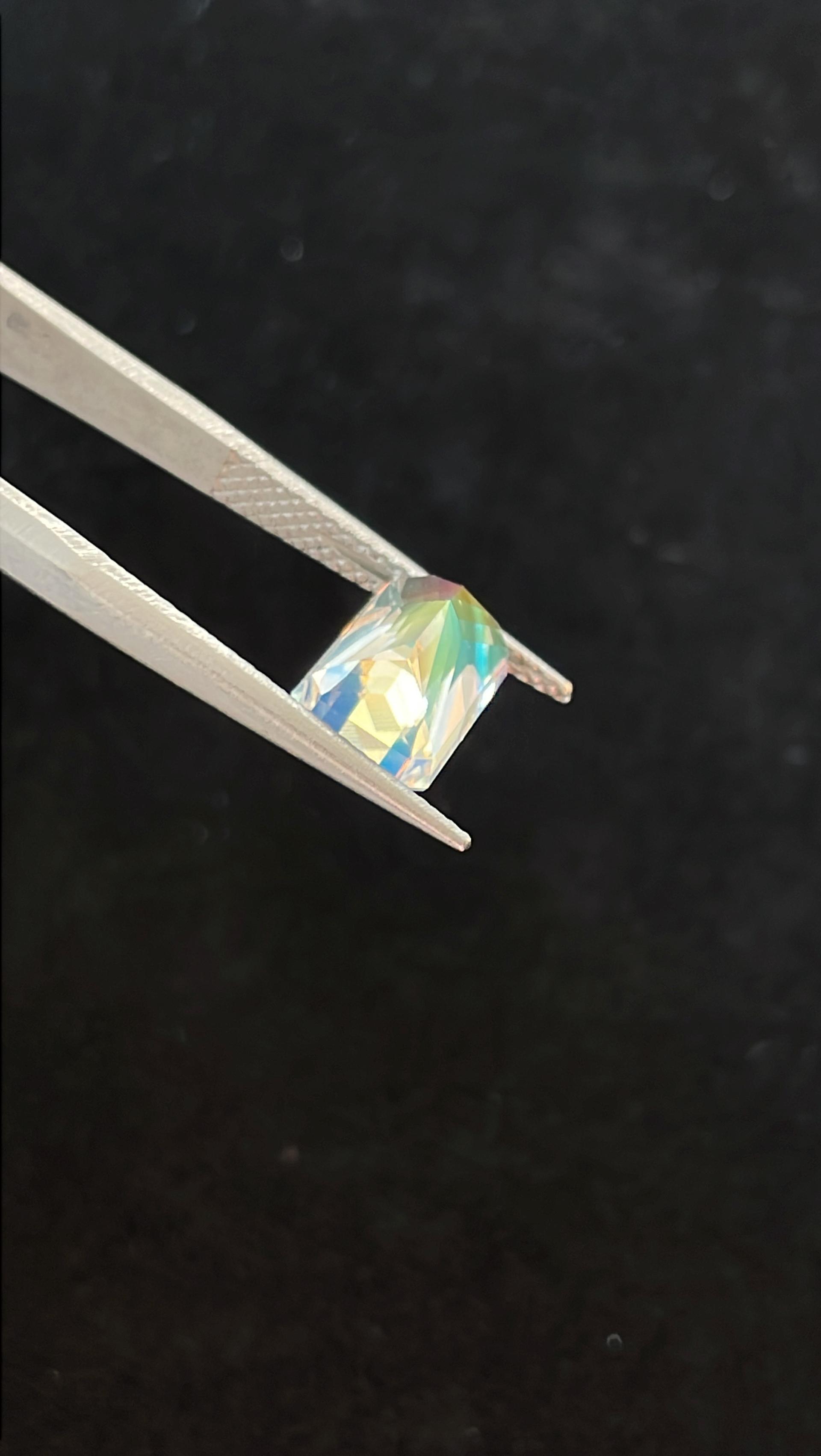 mixed colour rainbow moonstone, 3.31ct rectangular cut — view 7