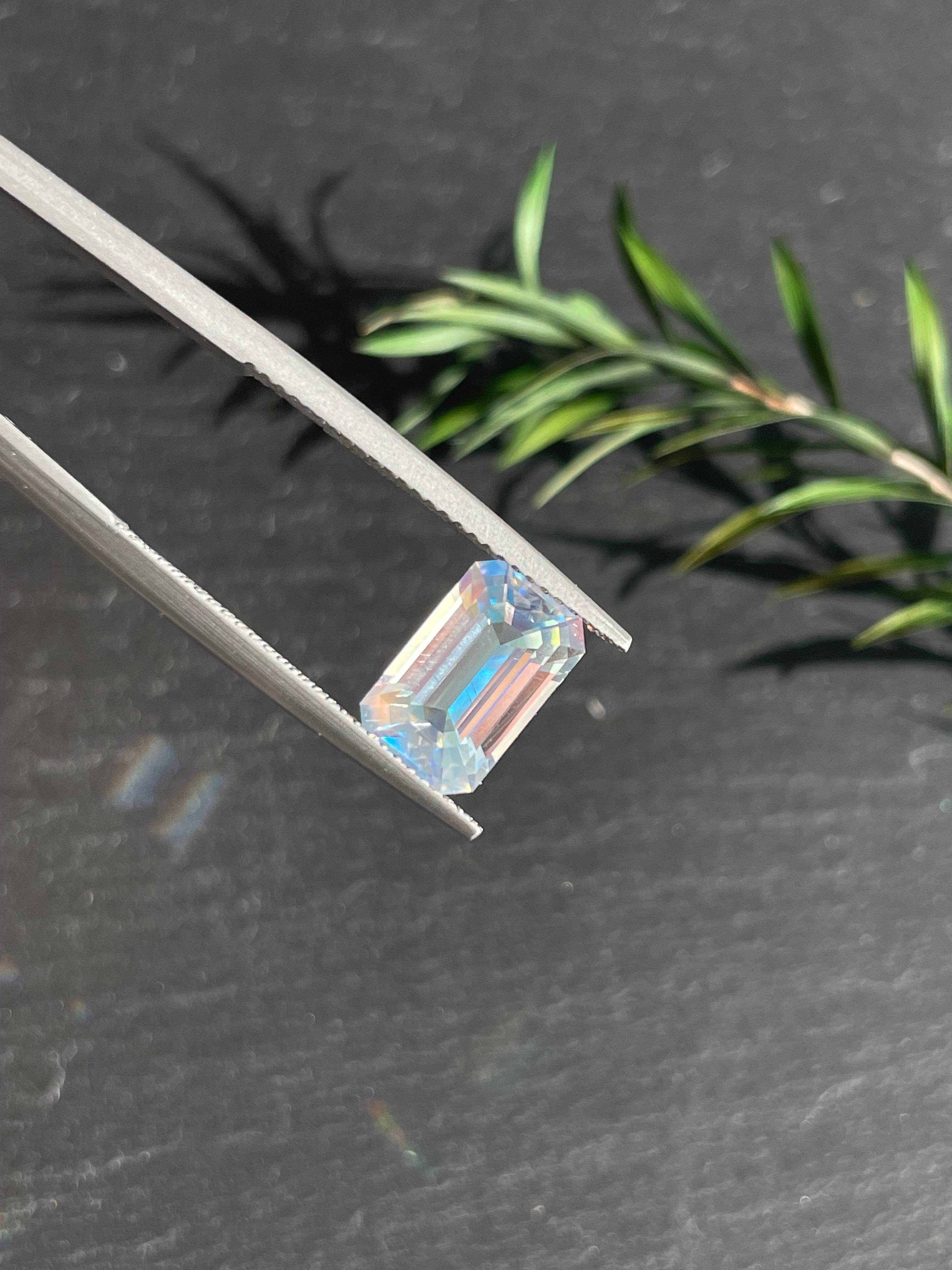 mixed colour rainbow moonstone, 2.89ct rectangular cut — view 5