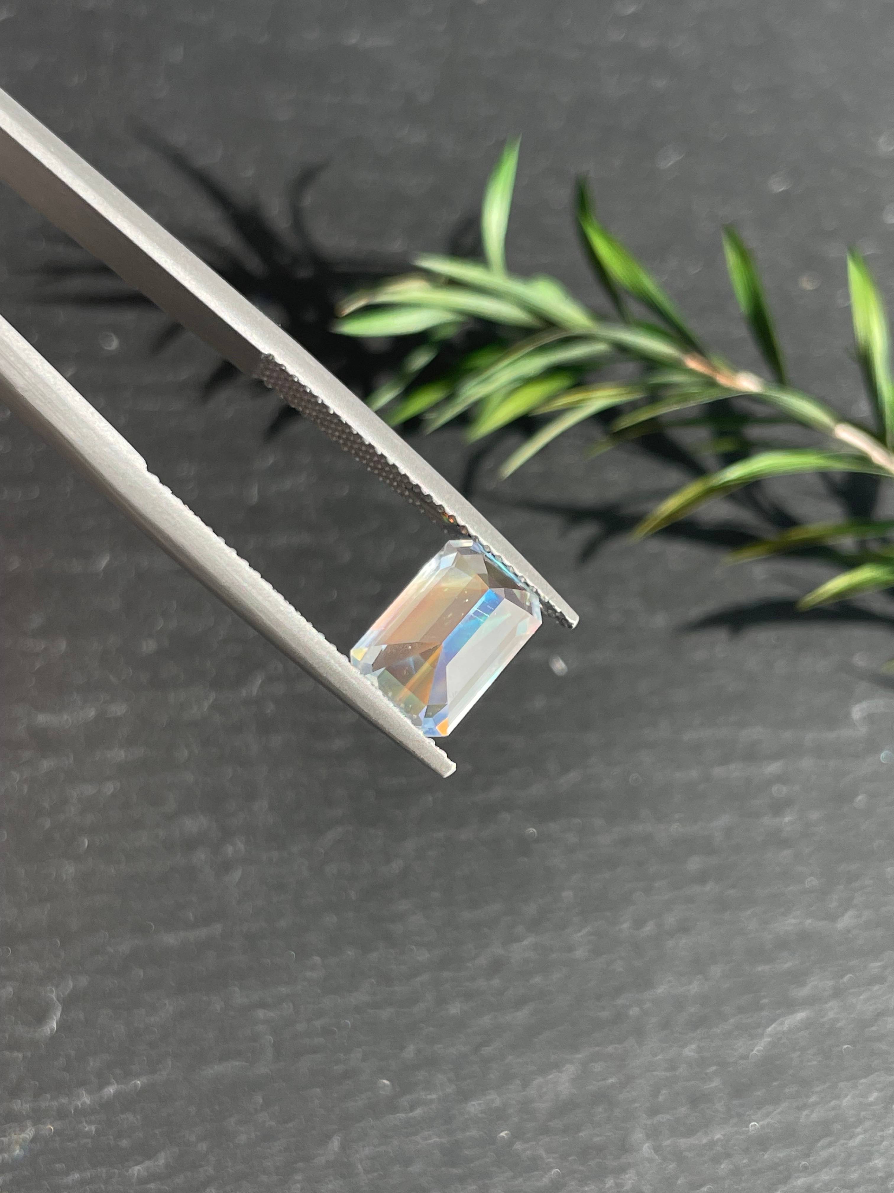 mixed colour rainbow moonstone, 2.89ct rectangular cut — view 7