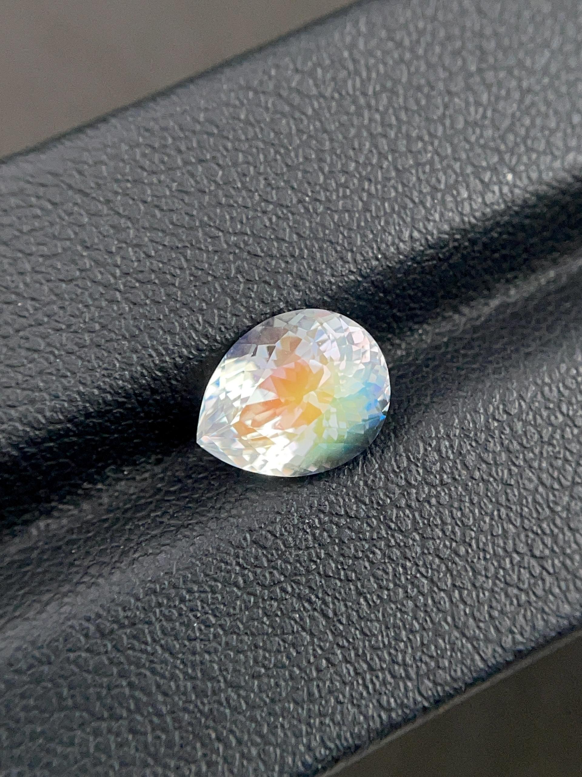 mixed colour rainbow moonstone, 2.45ct pear cut — view 5