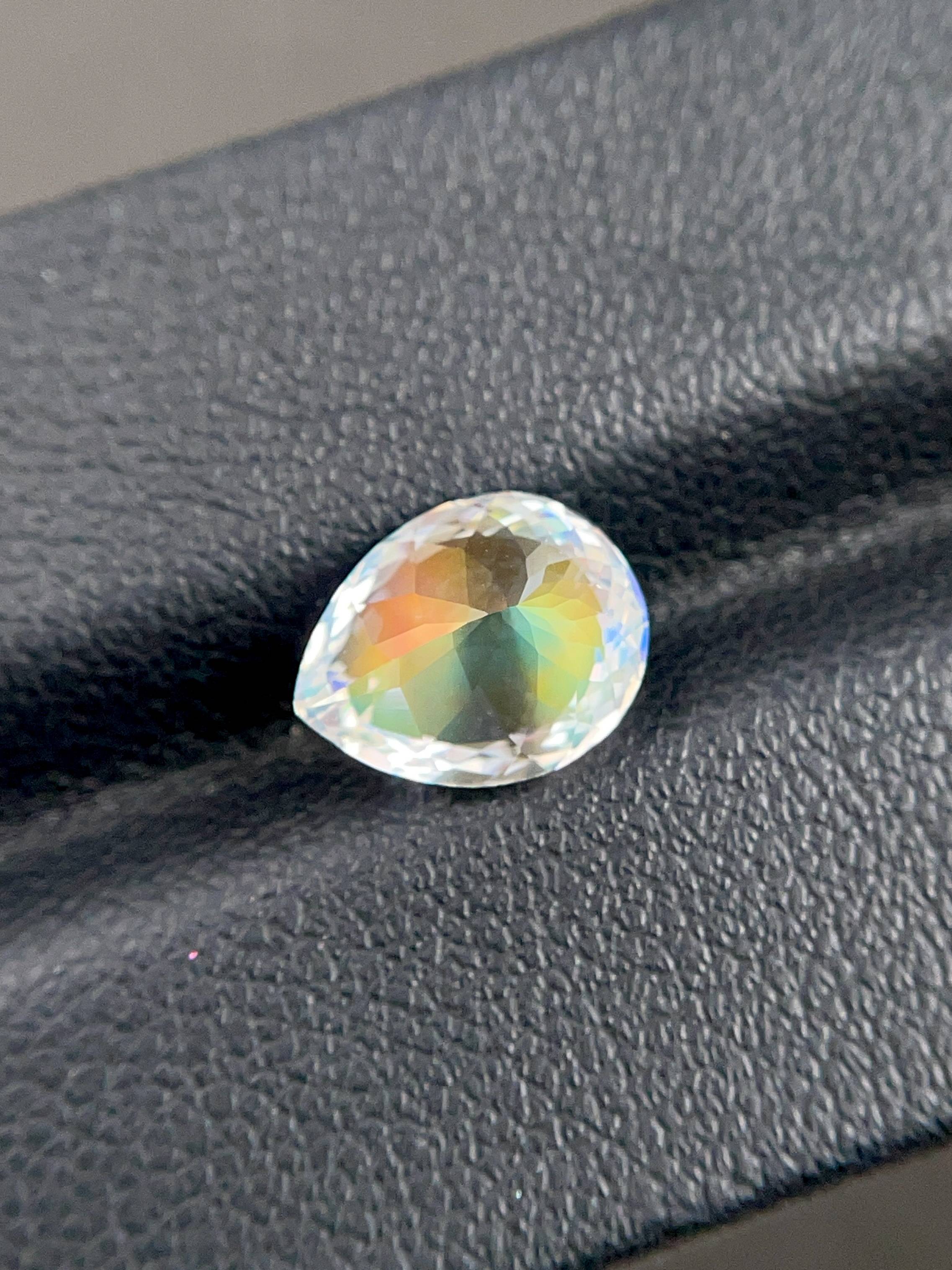 mixed colour rainbow moonstone, 2.45ct pear cut — view 6