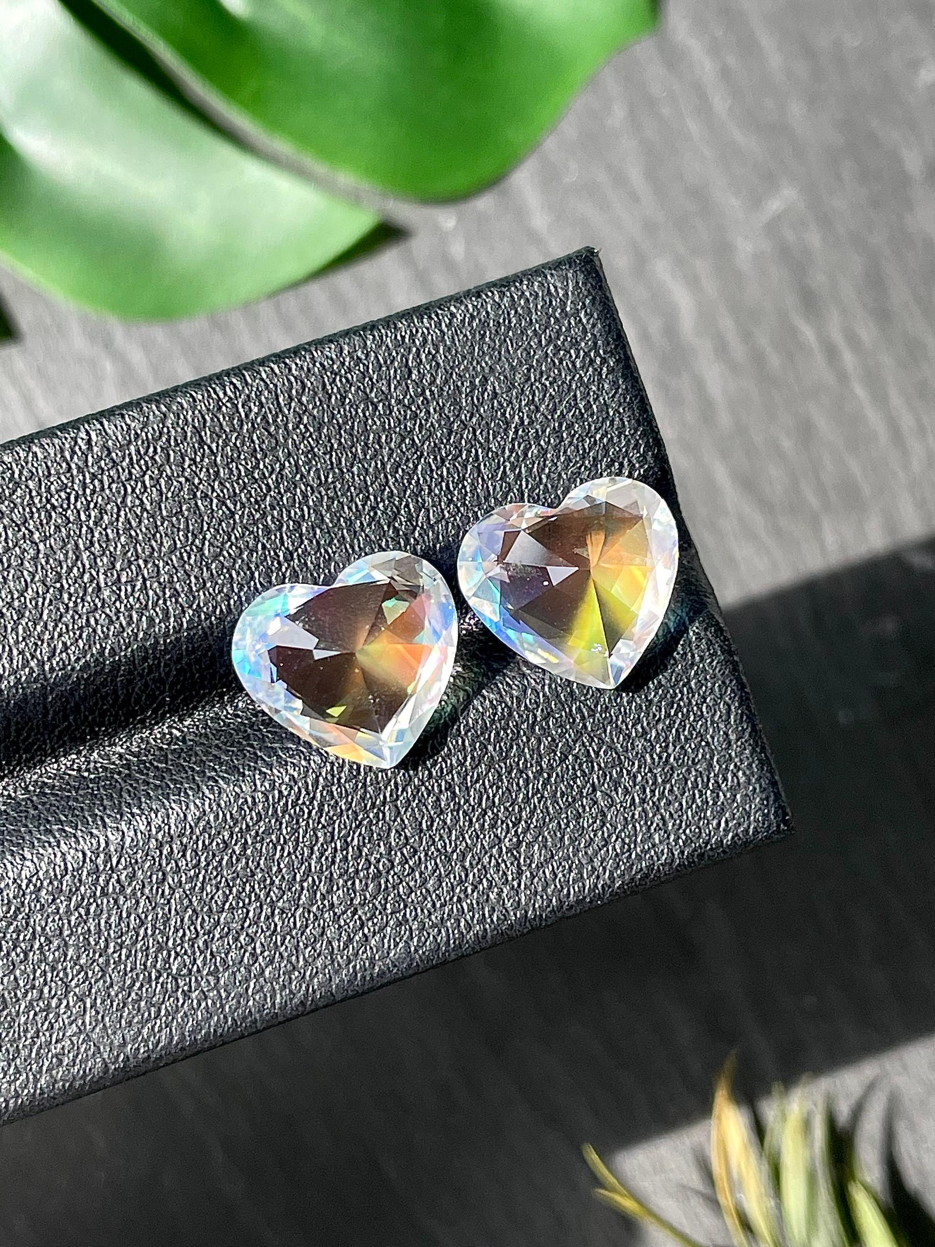 white rainbow moonstone, 7.84ct heart cut — view 6