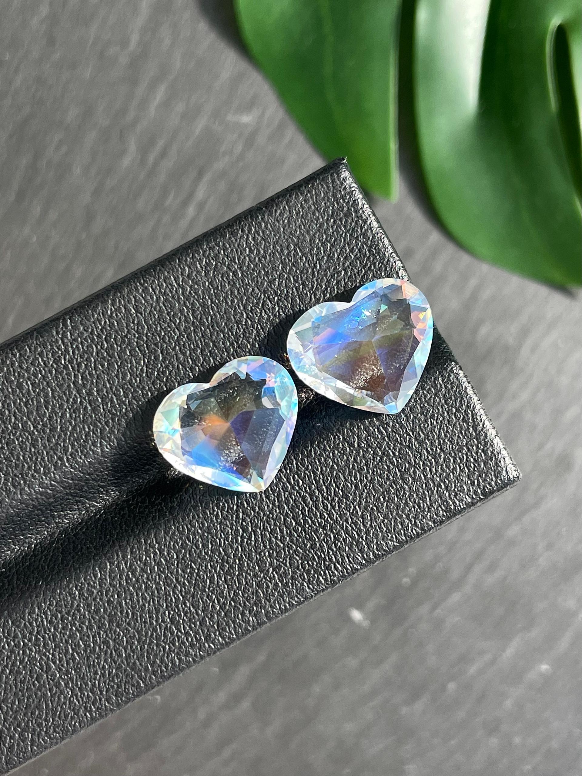 white rainbow moonstone, 9.44ct heart cut — view 6