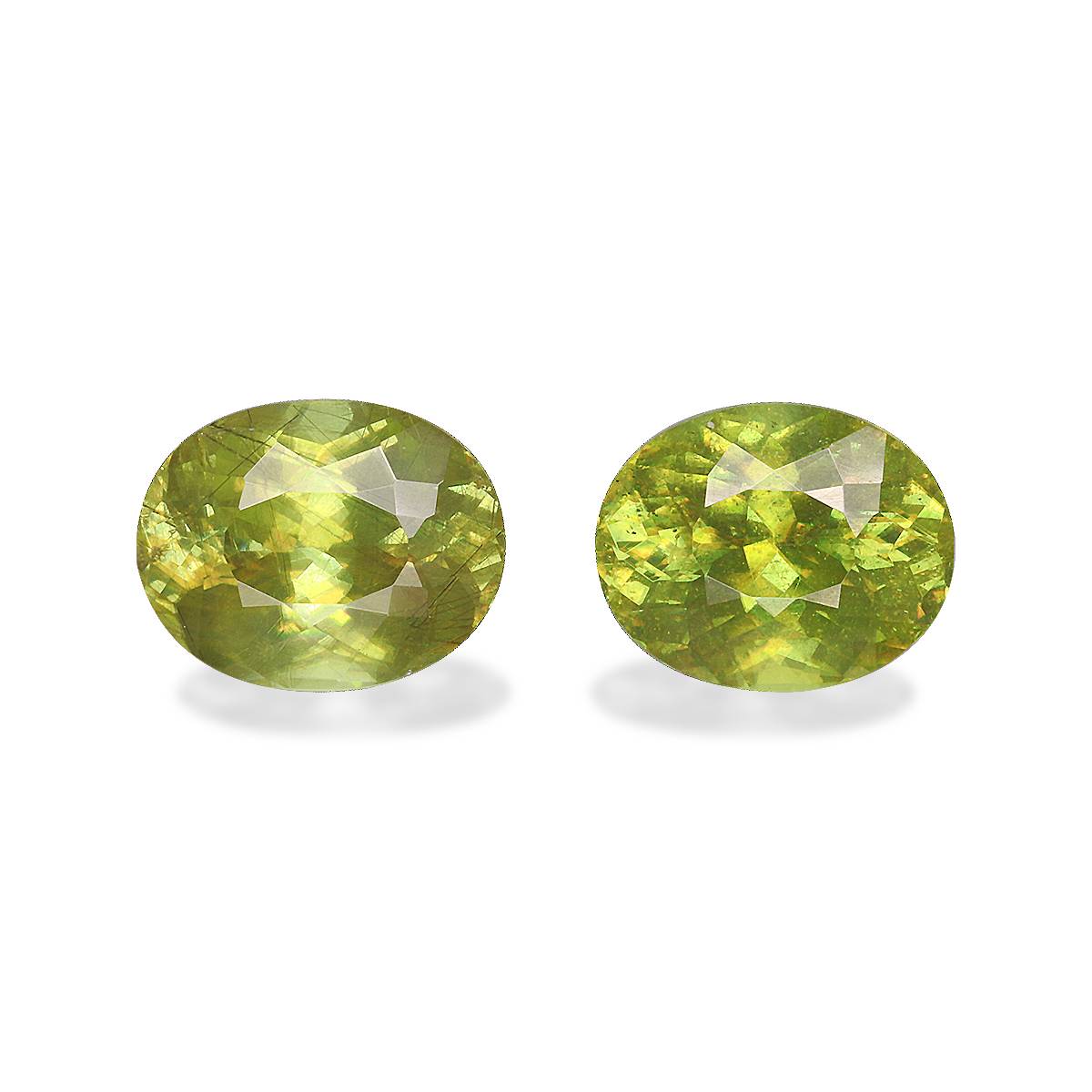green sphene, 4.57ct oval cut — main view