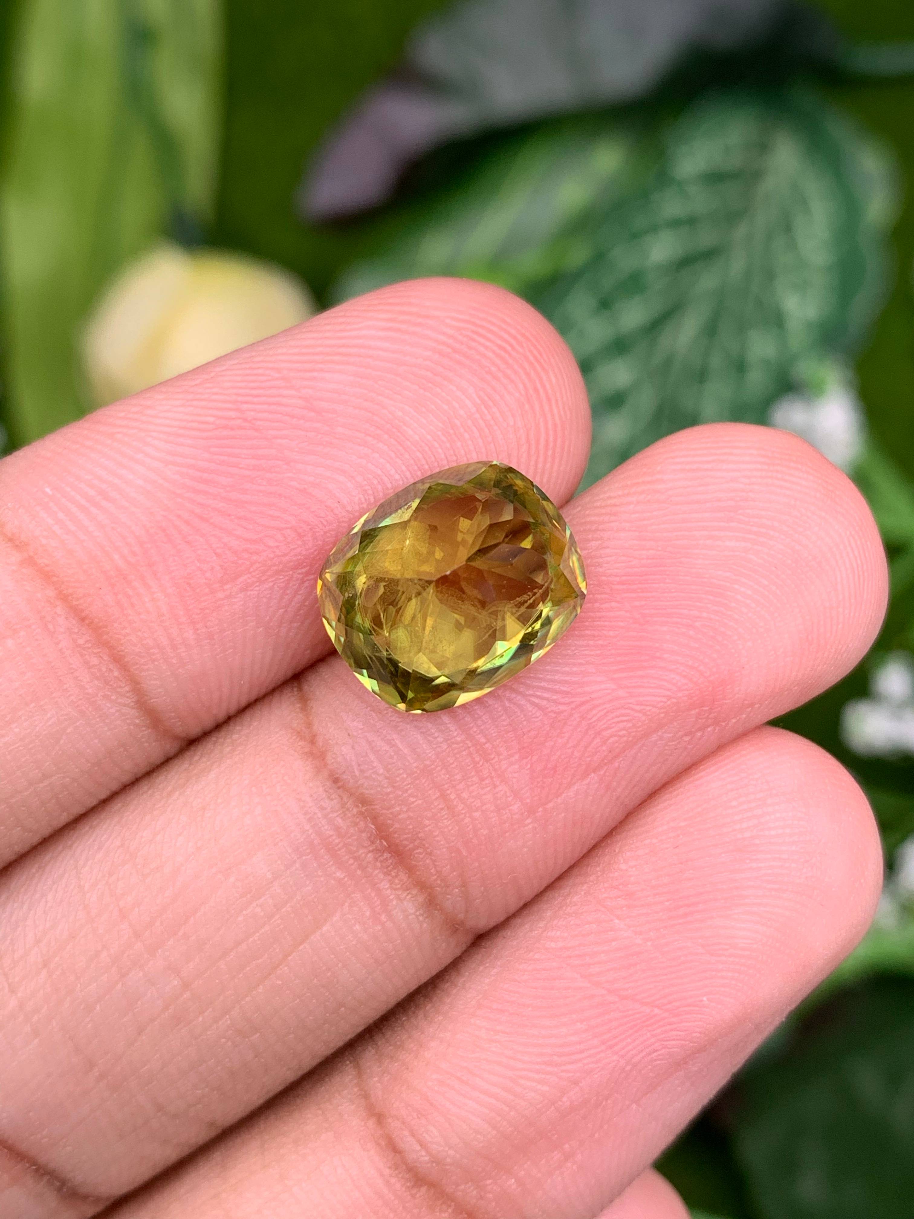 lime green sphene, 6.29ct cushion cut — view 6