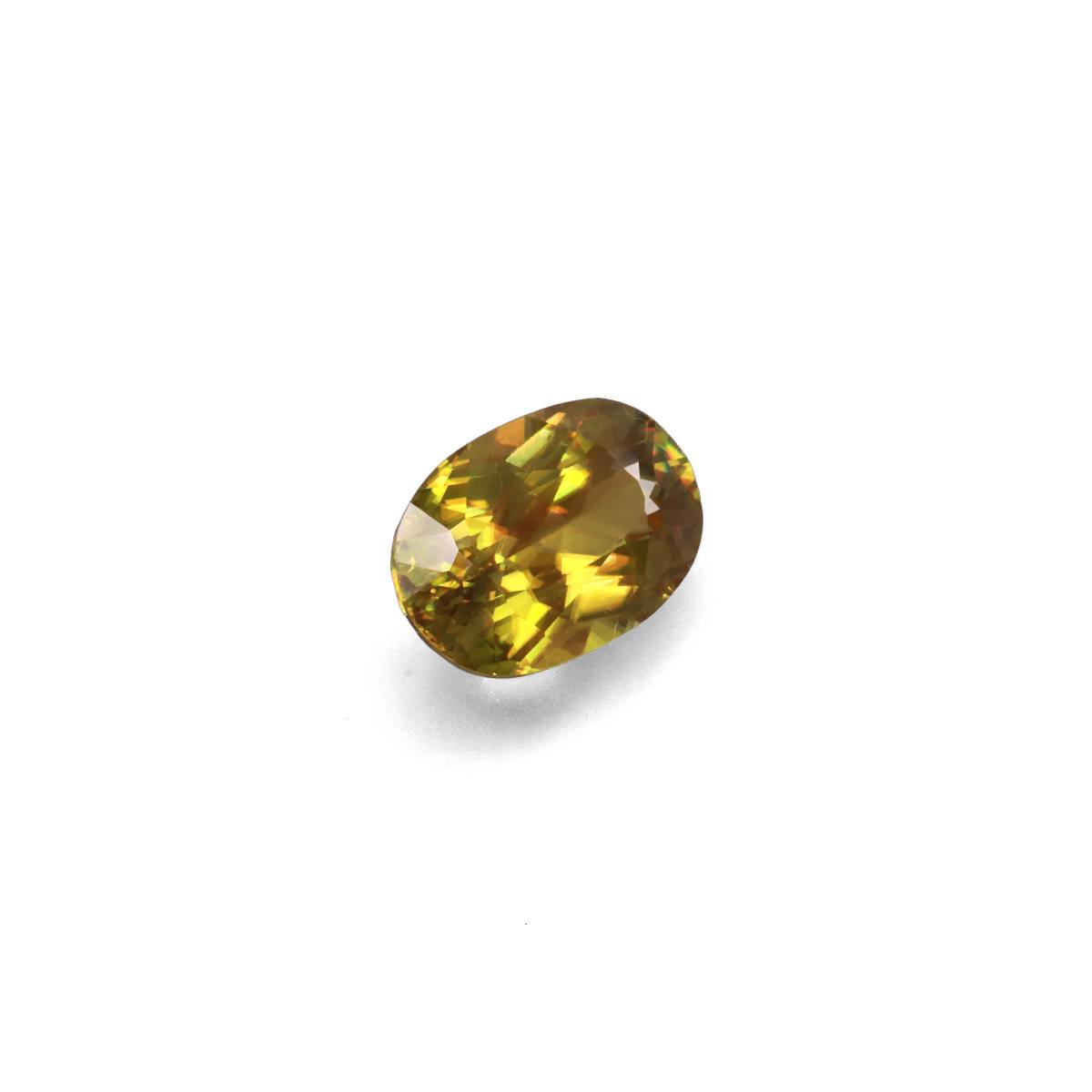 forest green sphene, 2.93ct oval cut — view 3