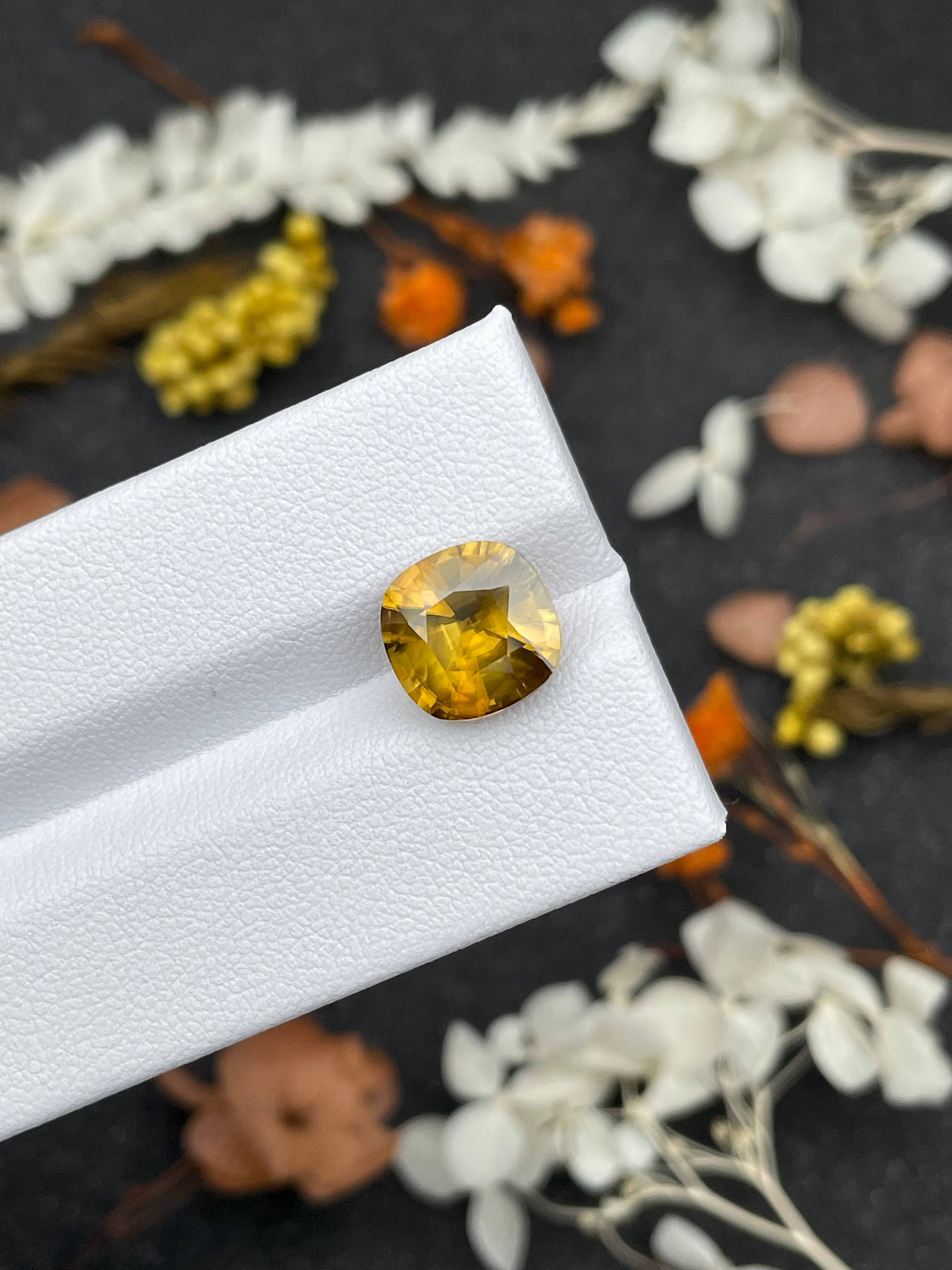 corn yellow sphene, 4.53ct cushion cut — view 5