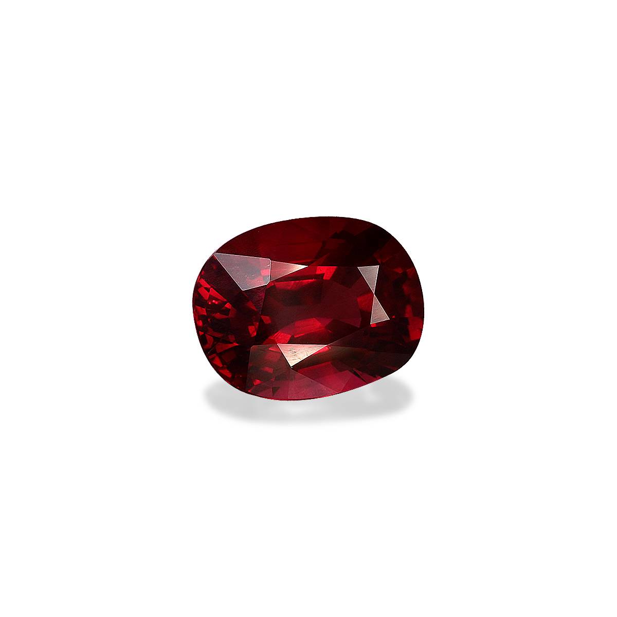 Pigeons Blood red mozambique ruby, 3.4ct oval cut — view 3
