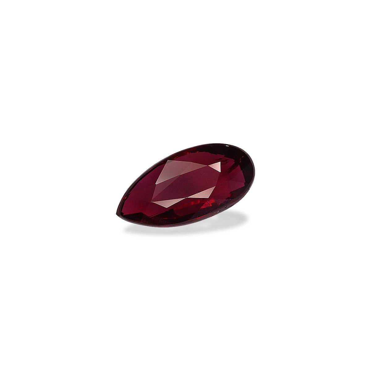 red mozambique ruby, 3.01ct pear cut — view 3