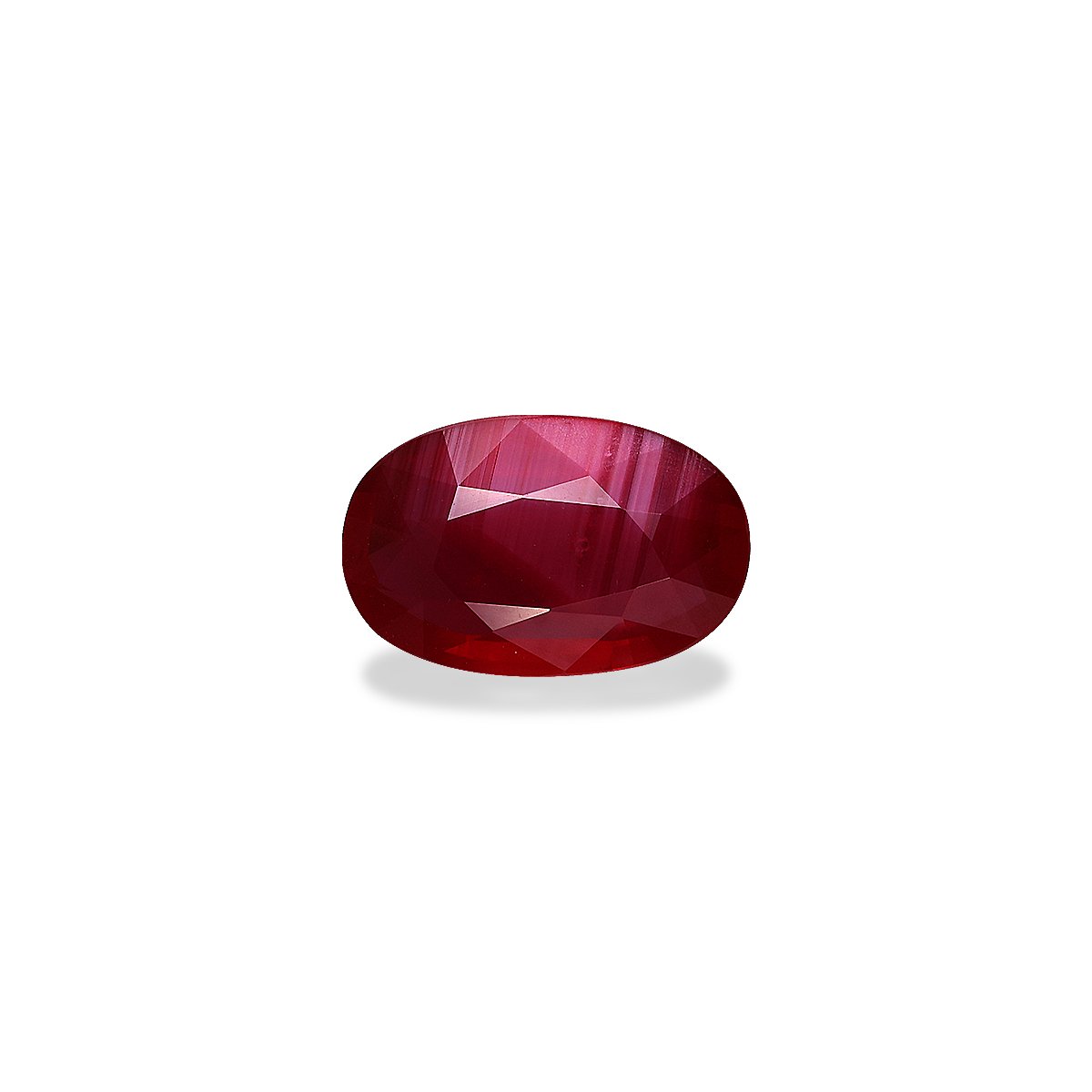 red mozambique ruby, 3.19ct oval cut — main view