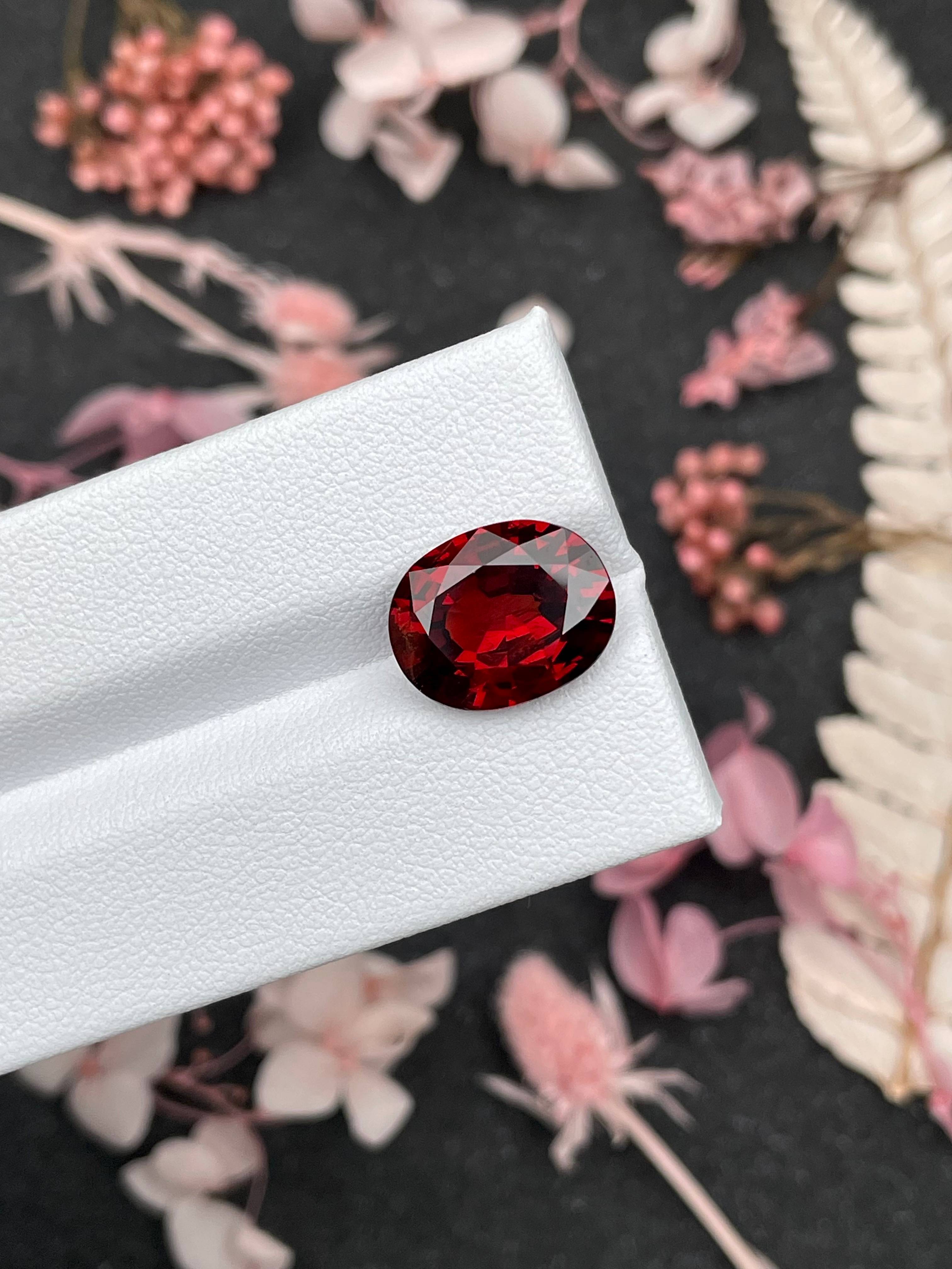 scarlet red spessartite garnet, 7.02ct oval cut — view 8