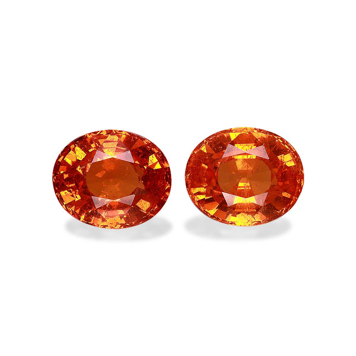 orange spessartite garnet, 15.21ct oval cut — main view