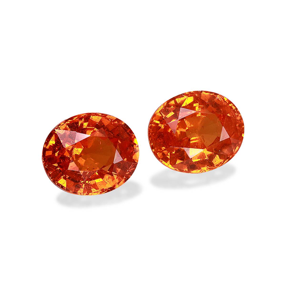 orange spessartite garnet, 15.21ct oval cut — view 3