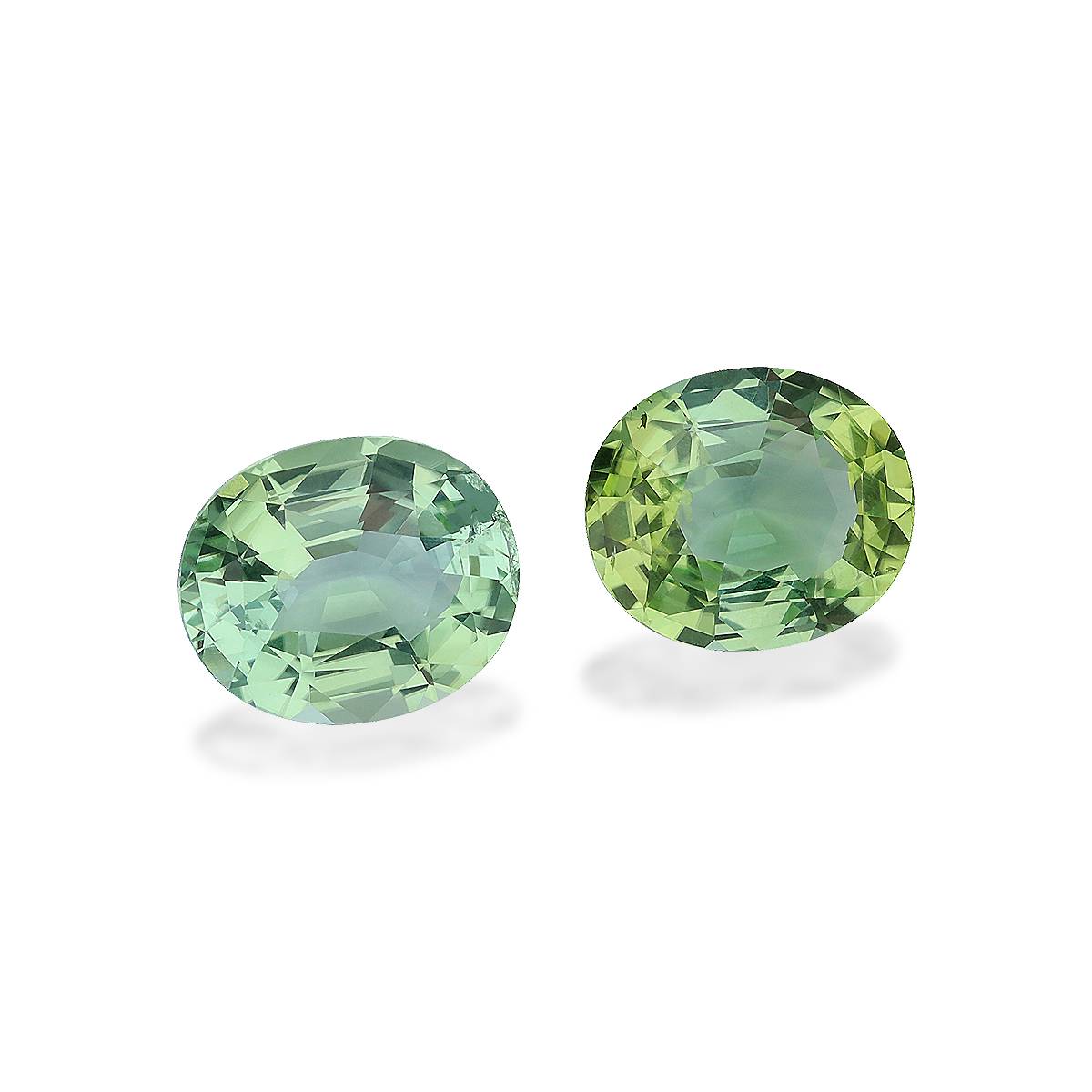 green green tourmaline, 9.22ct oval cut — view 3