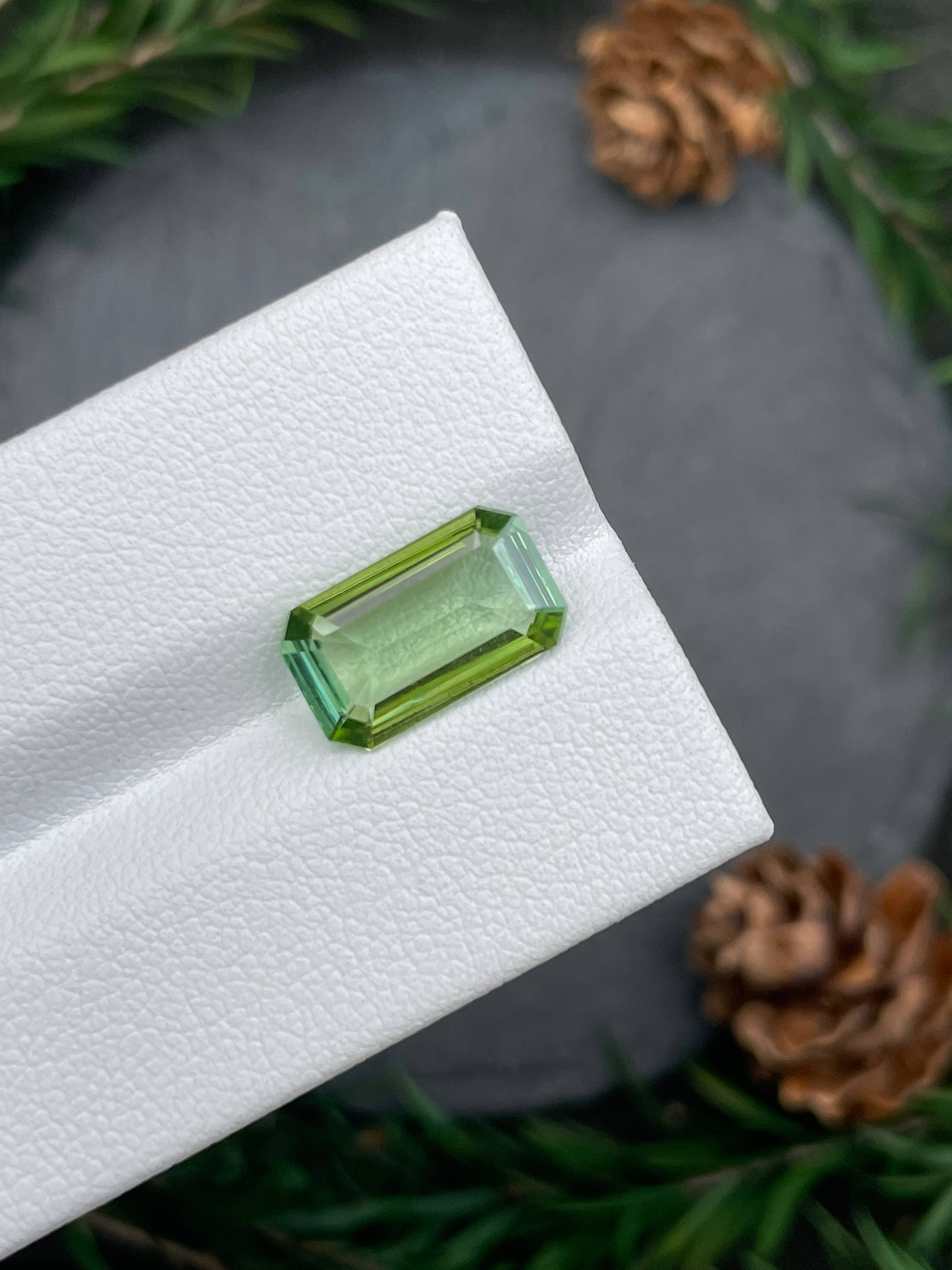 green green tourmaline, 3.06ct rectangular cut — view 5