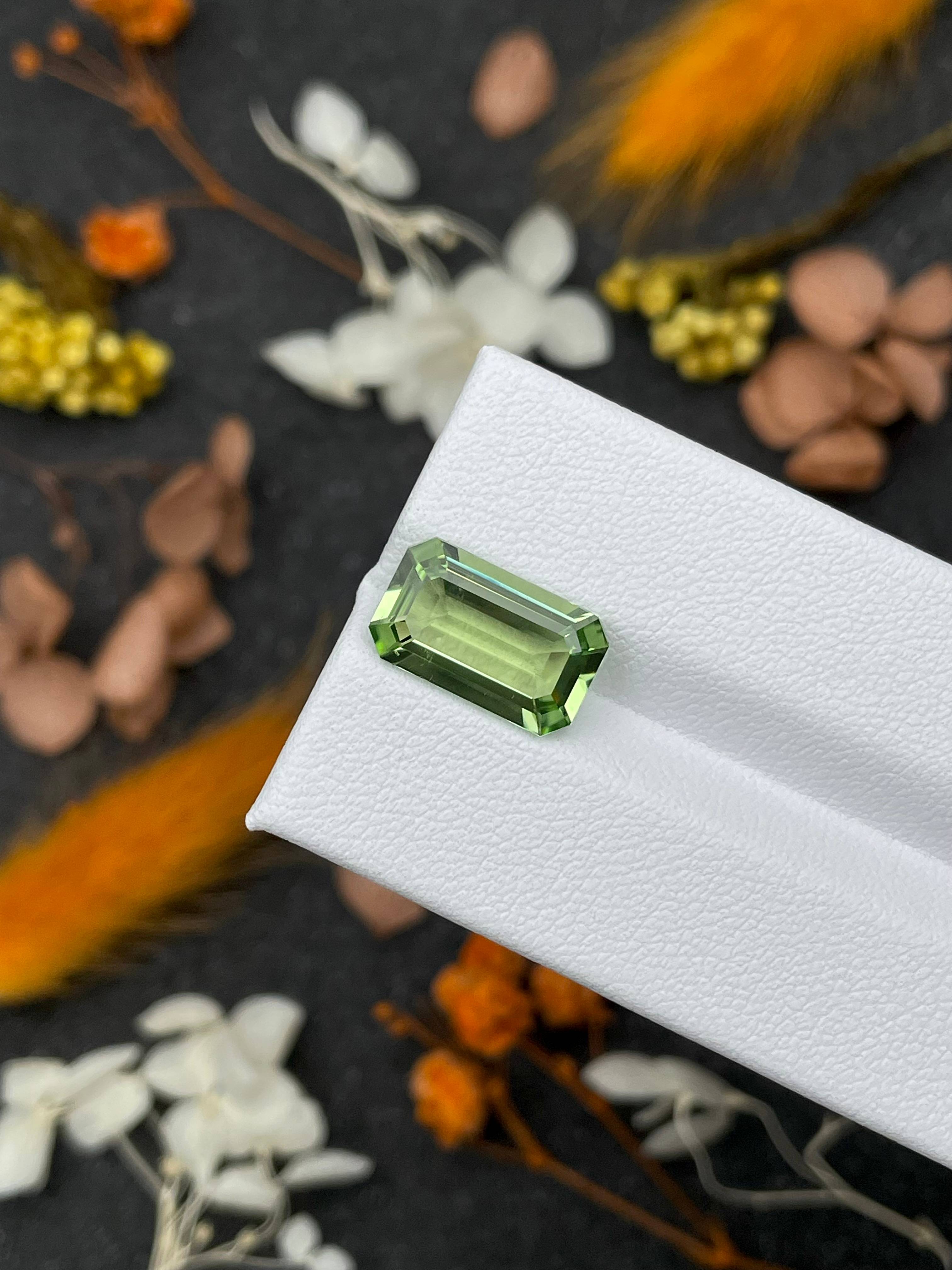 green green tourmaline, 4.56ct rectangular cut — view 5