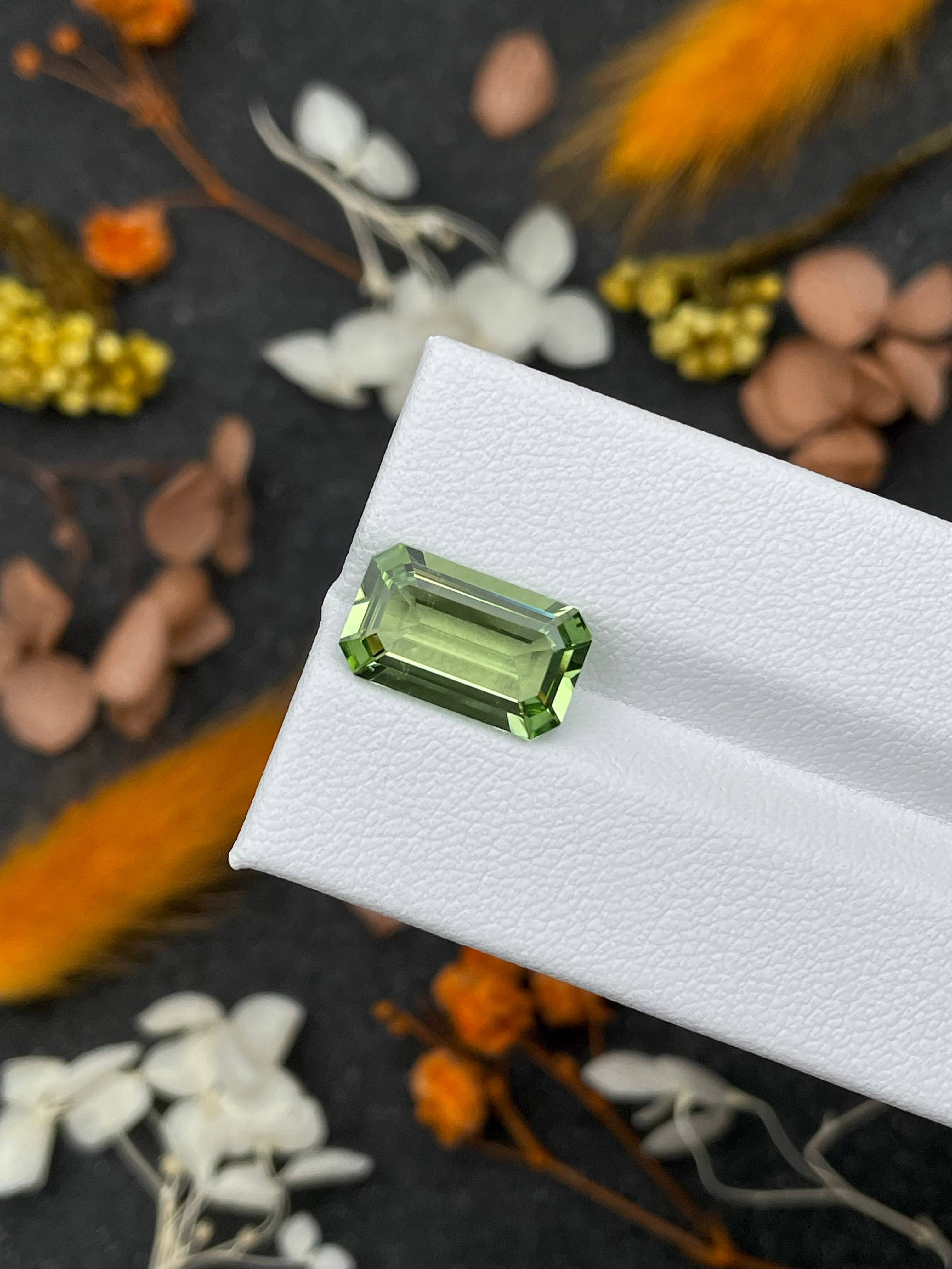 green green tourmaline, 4.56ct rectangular cut — view 6