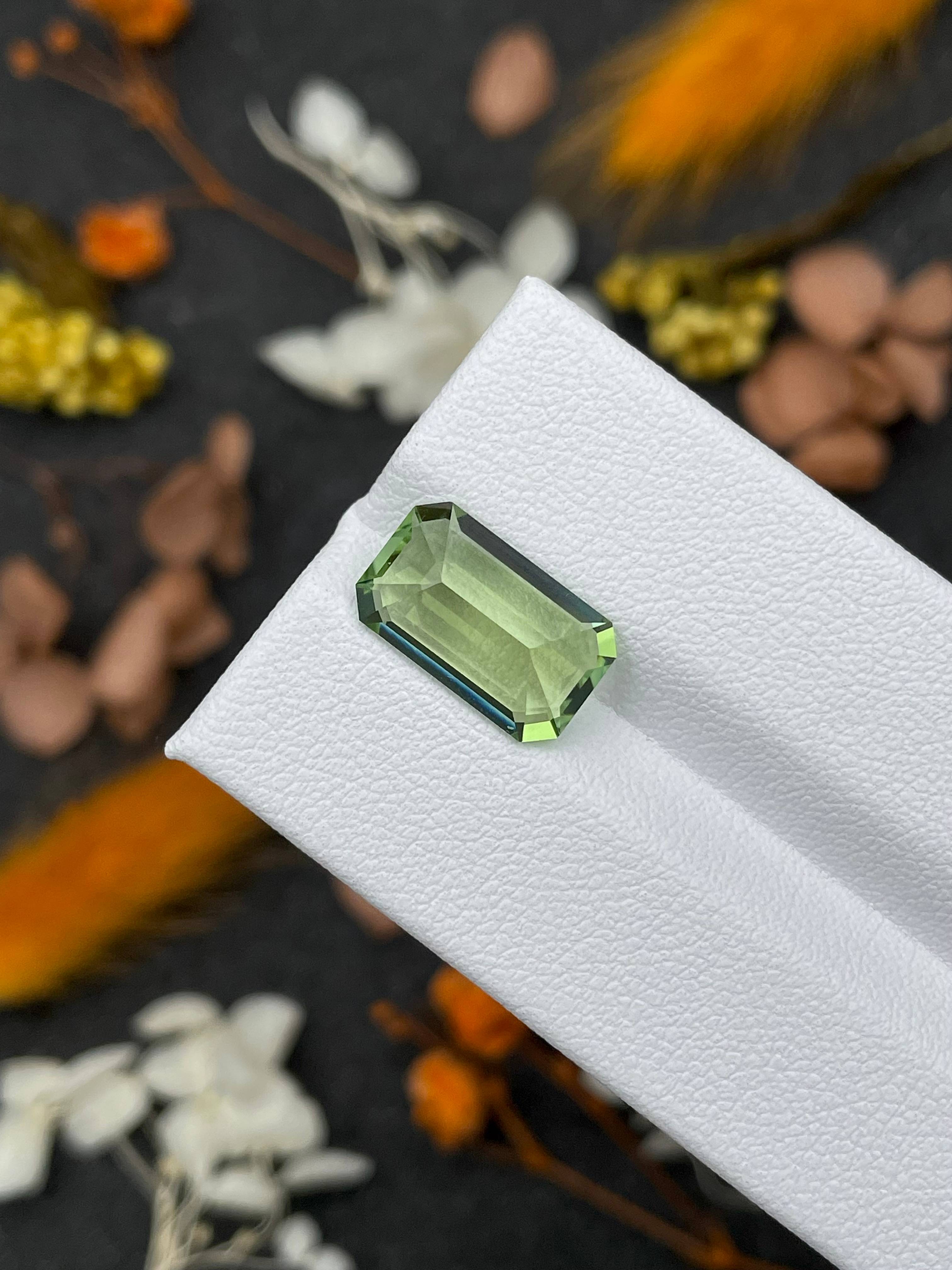green green tourmaline, 4.56ct rectangular cut — view 7