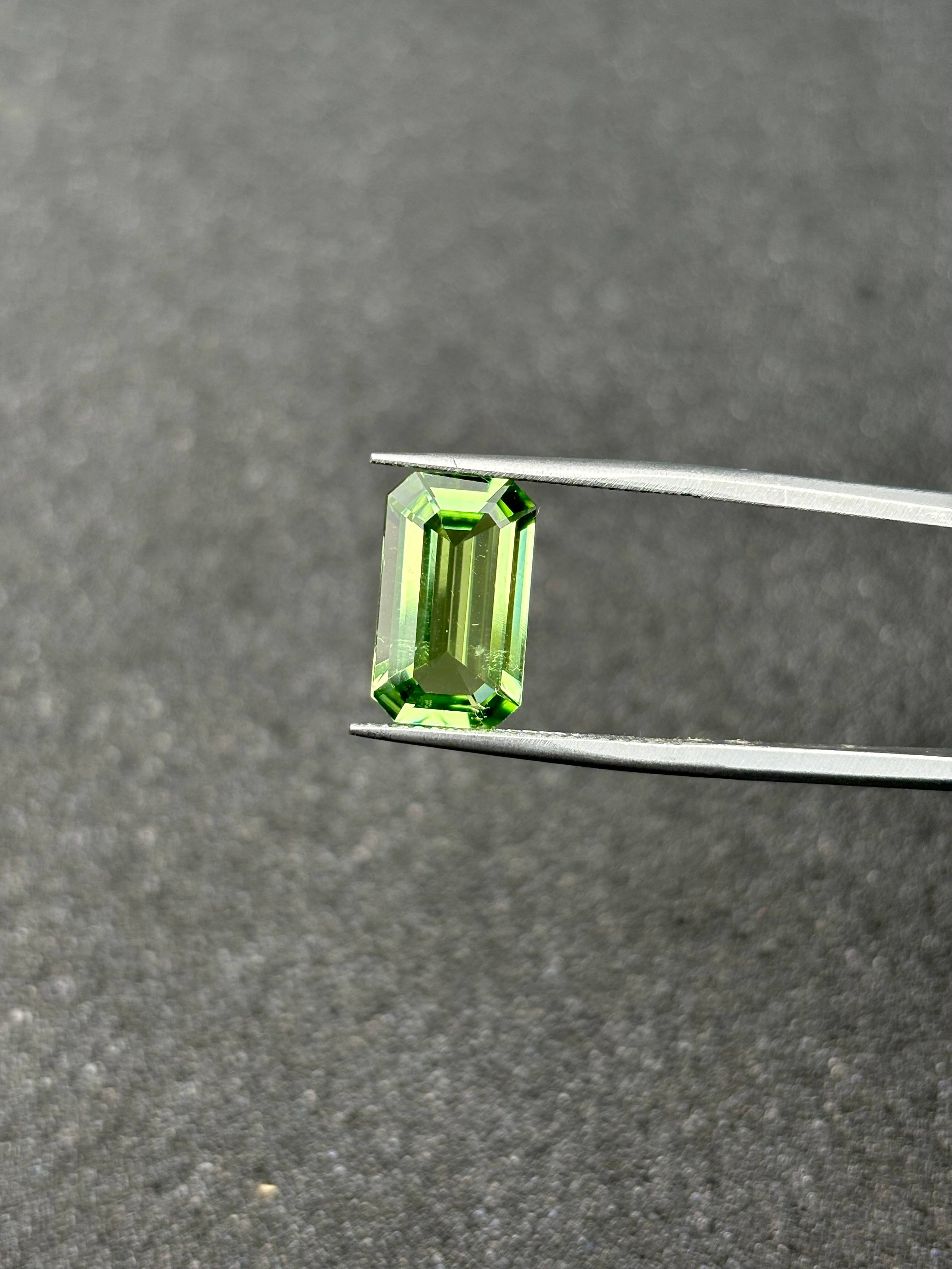 green green tourmaline, 4.56ct rectangular cut — view 8