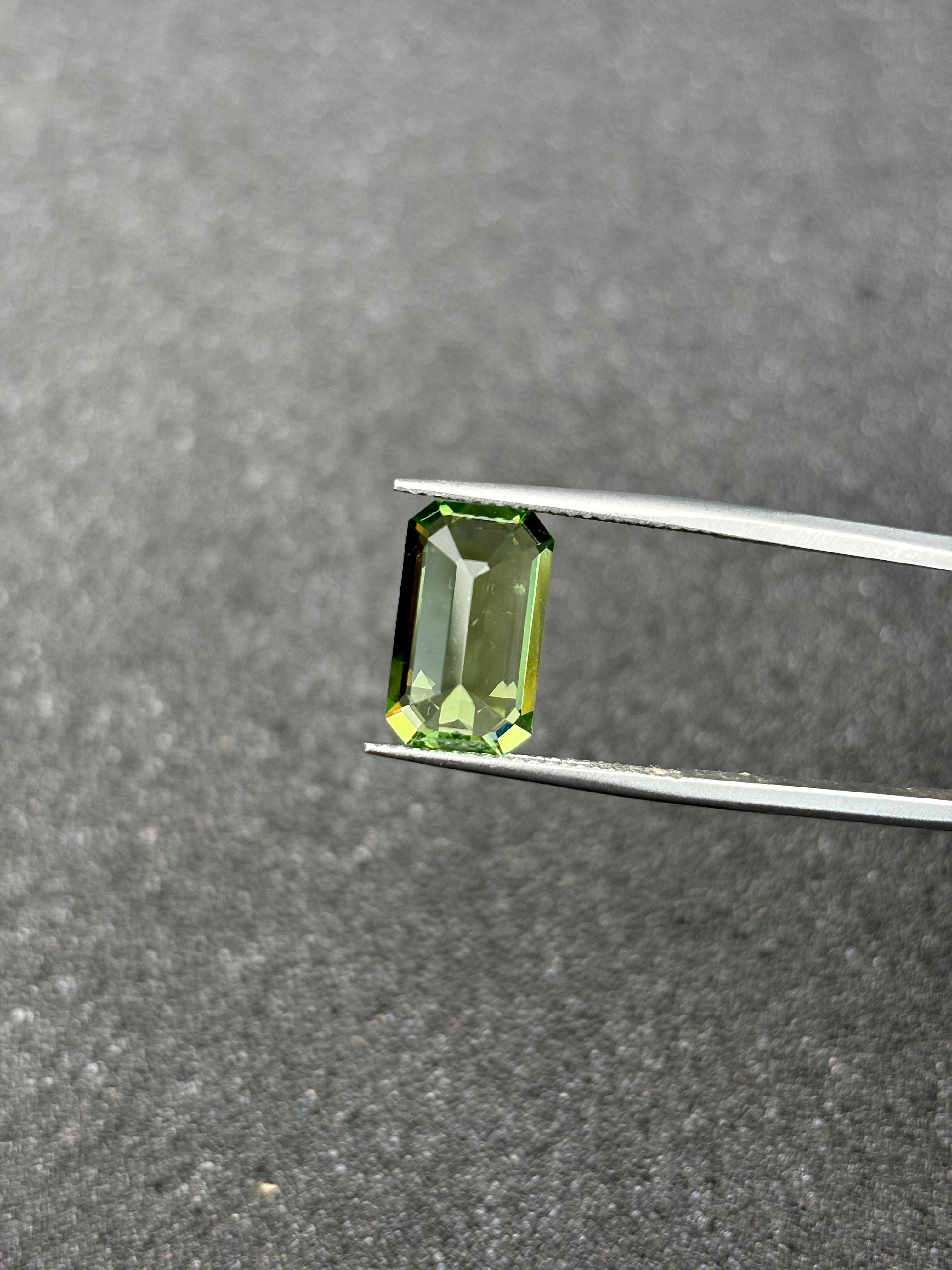 green green tourmaline, 4.56ct rectangular cut — view 10