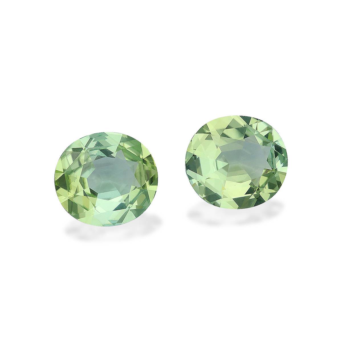 pistachio green green tourmaline, 8.96ct oval cut — view 3