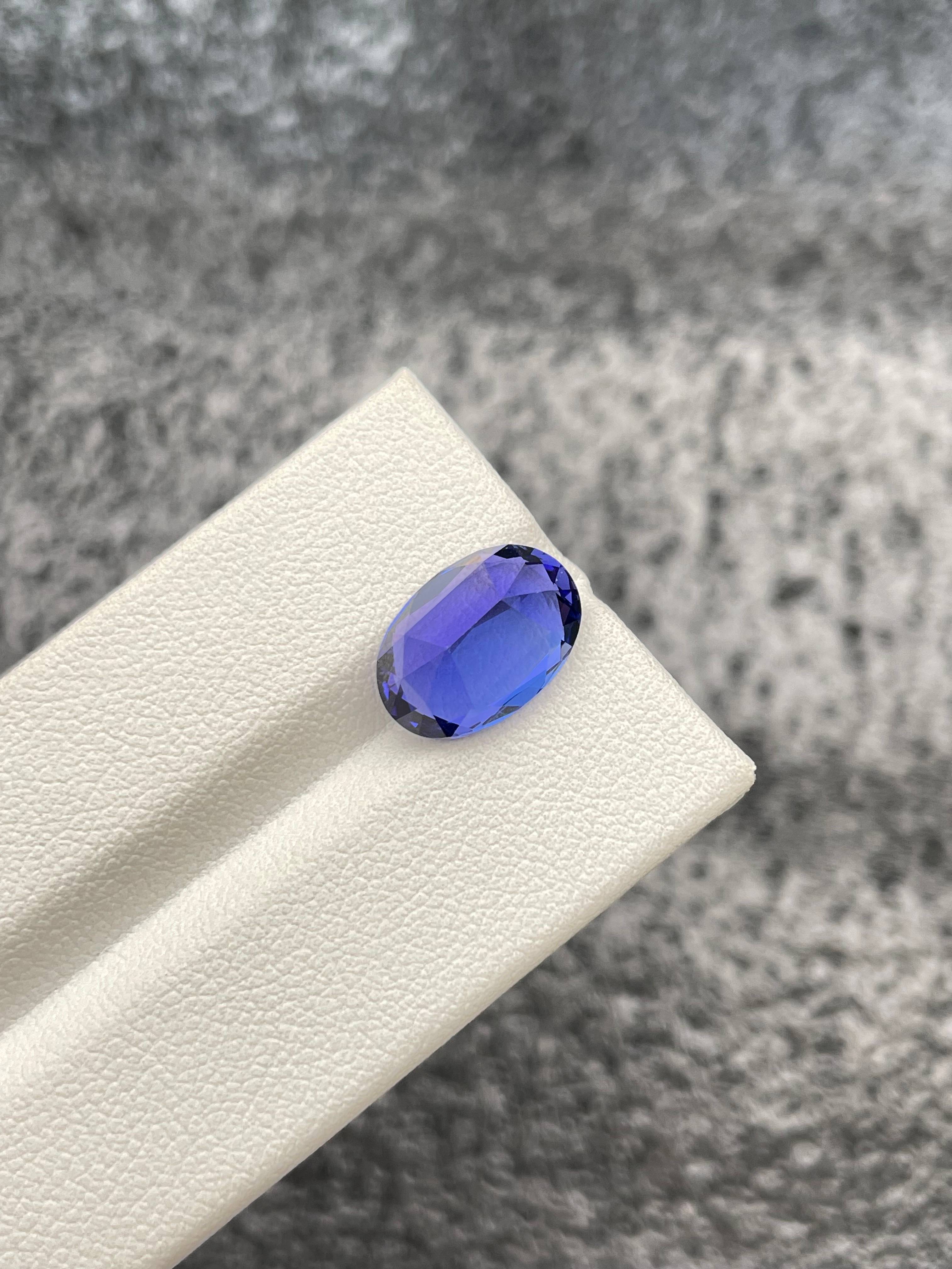 blue tanzanite, 5.51ct oval cut — view 7
