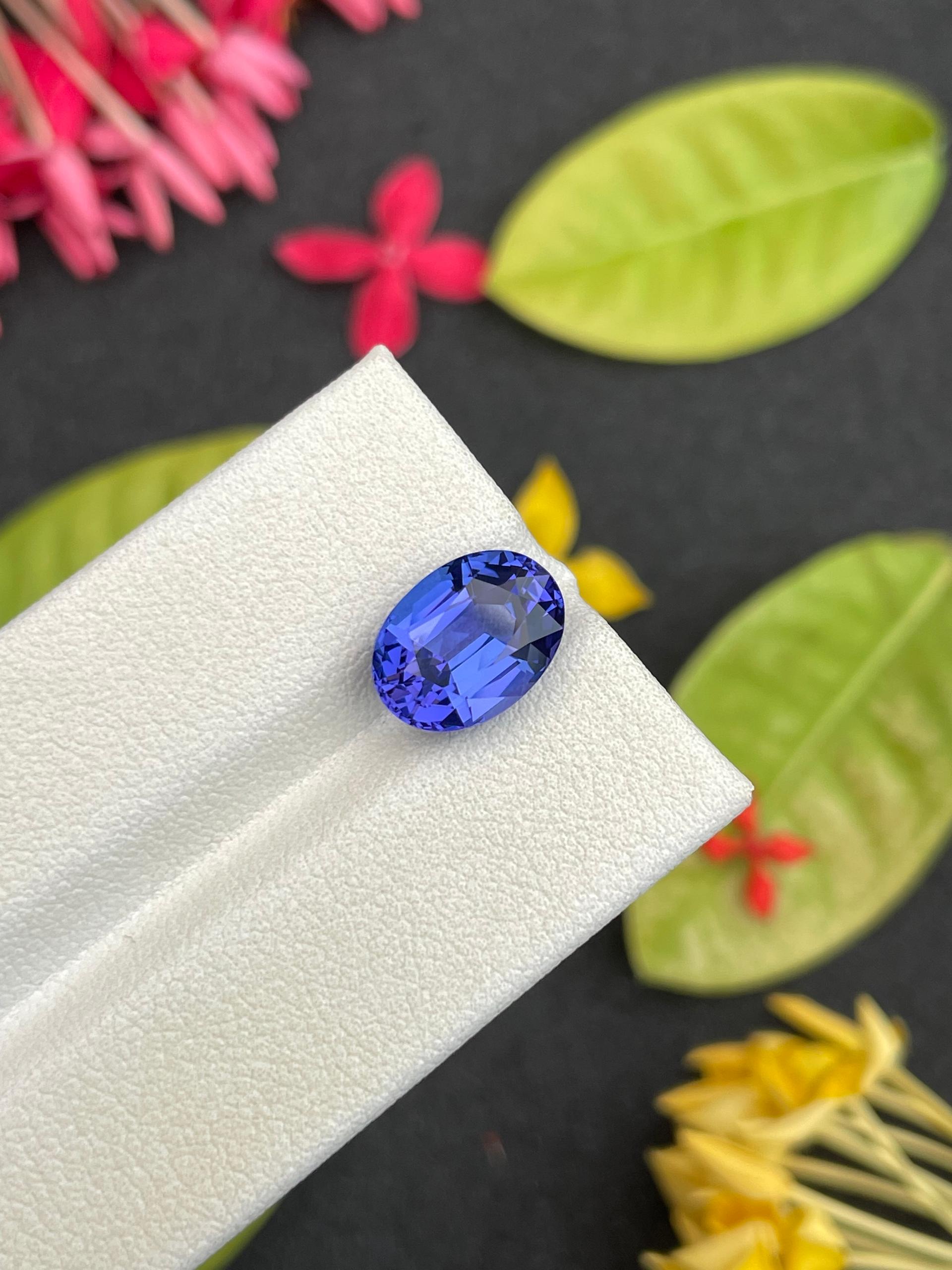 AA violet blue tanzanite, 4.45ct oval cut — view 5