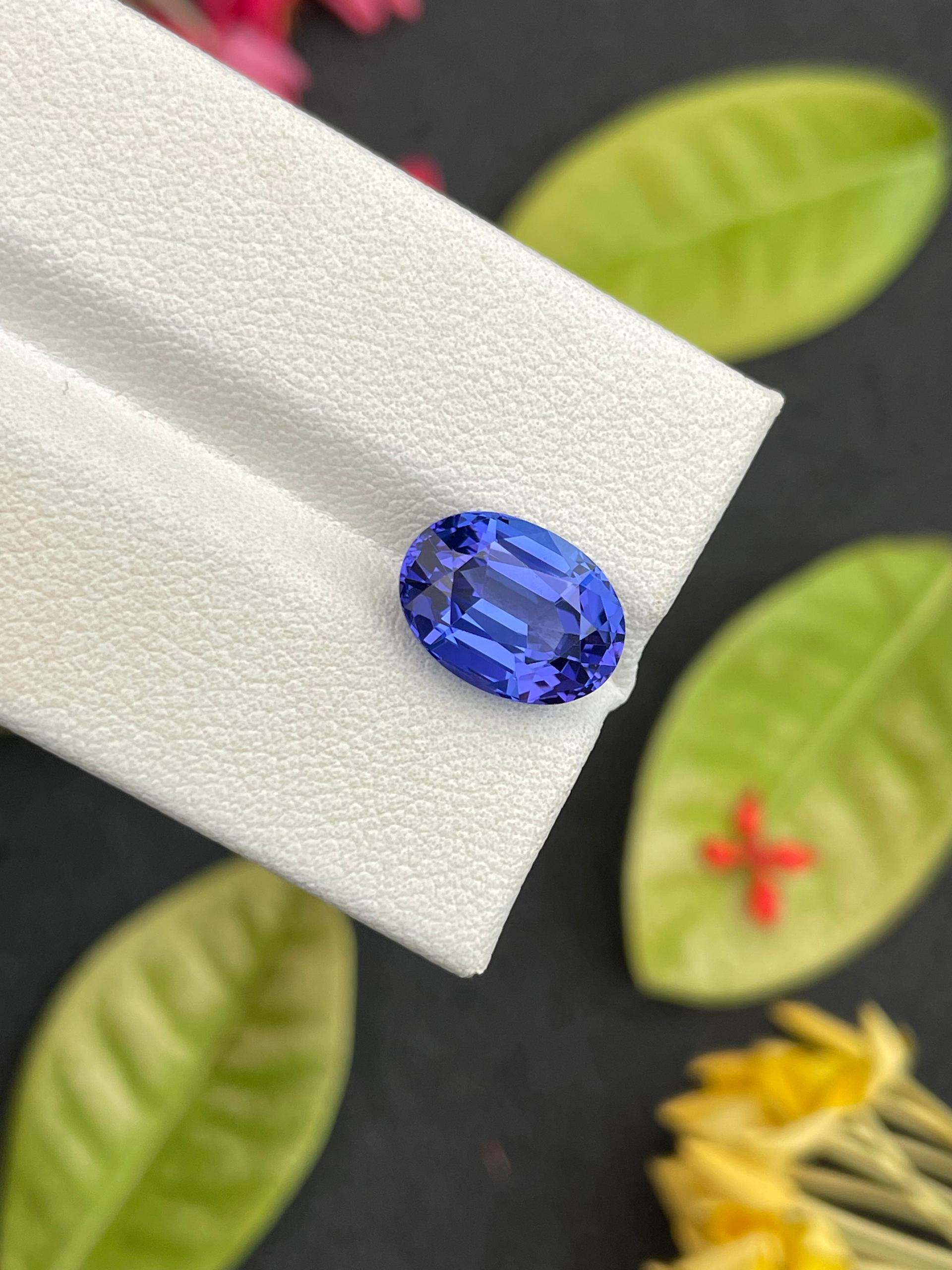 AA violet blue tanzanite, 4.45ct oval cut — view 6