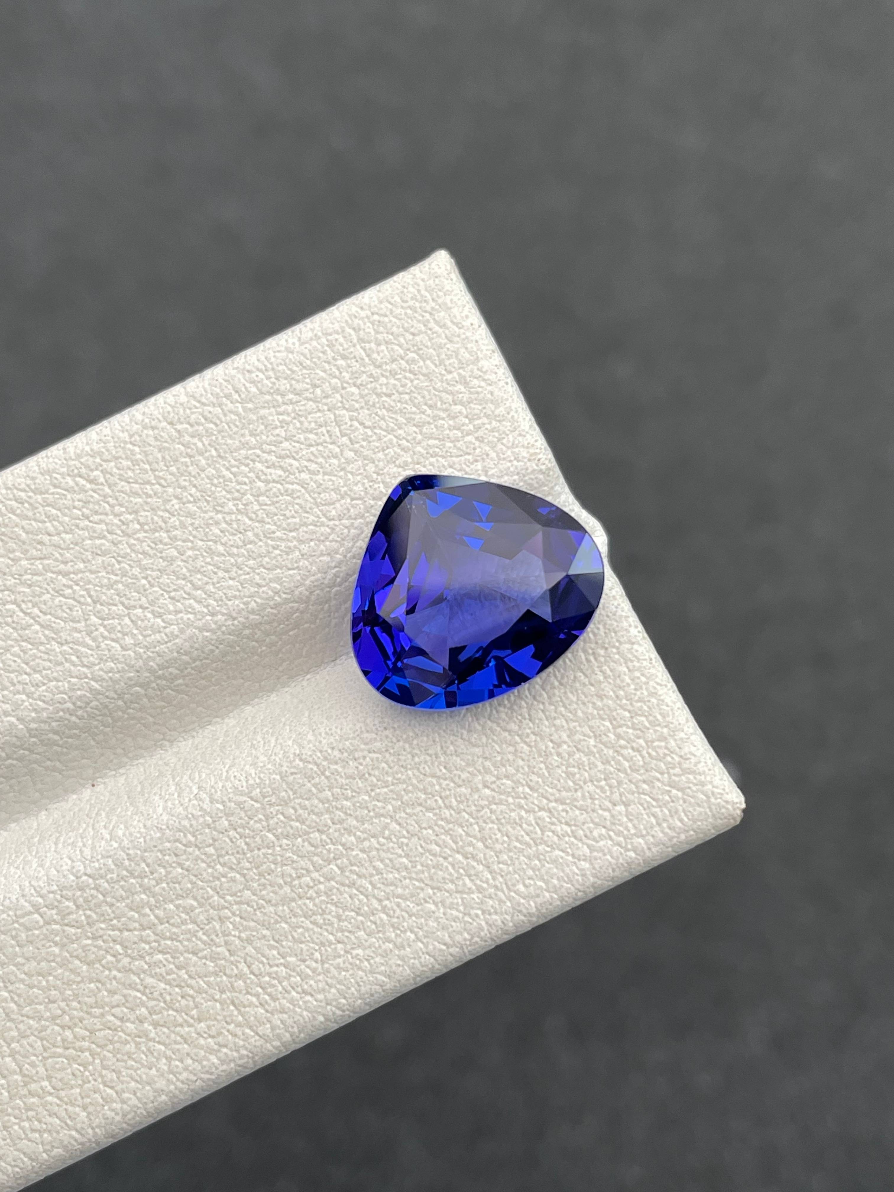 AA violet blue tanzanite, 3.25ct oval cut — view 5