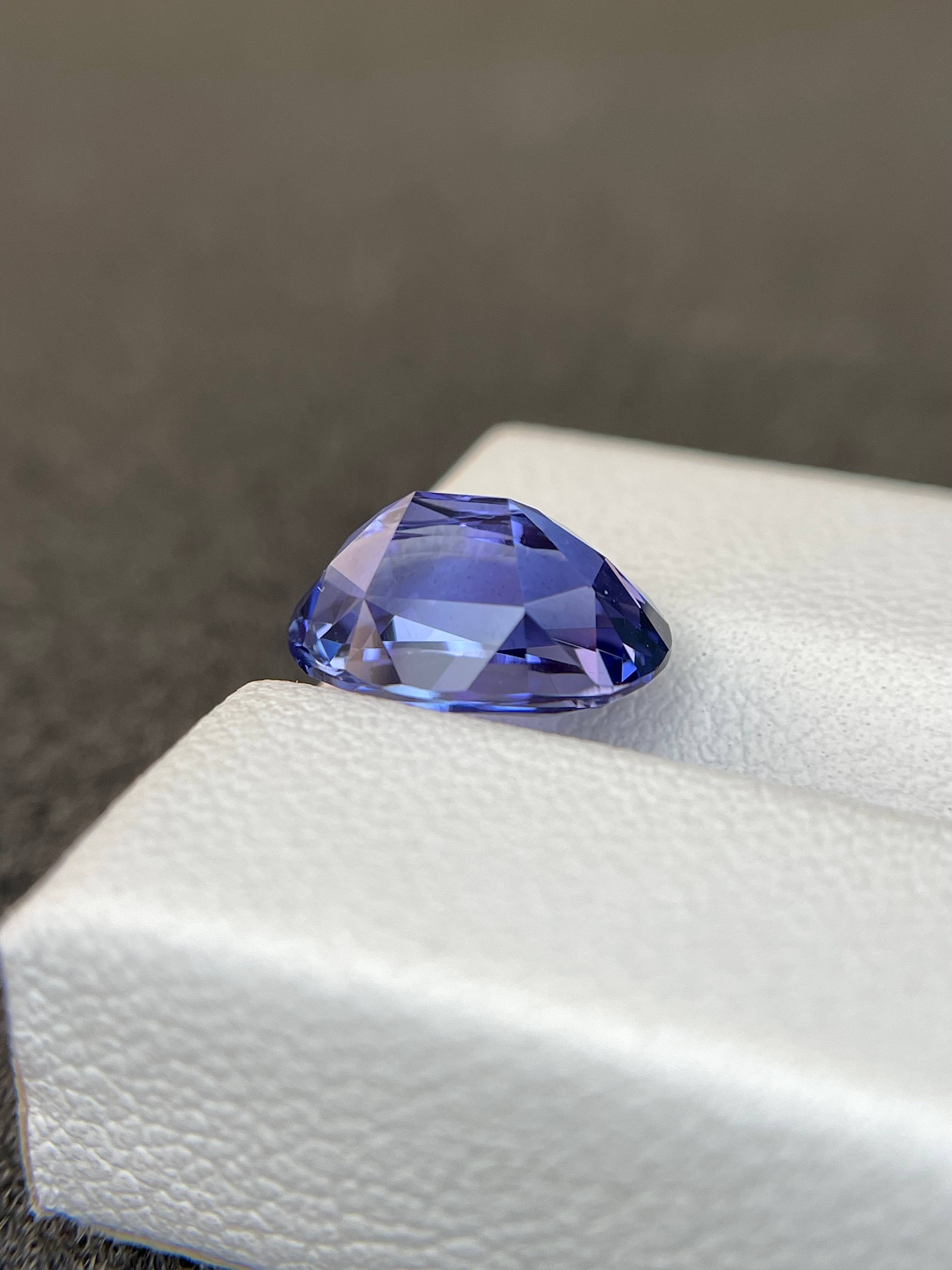 AA violet blue tanzanite, 4.41ct oval cut — view 7