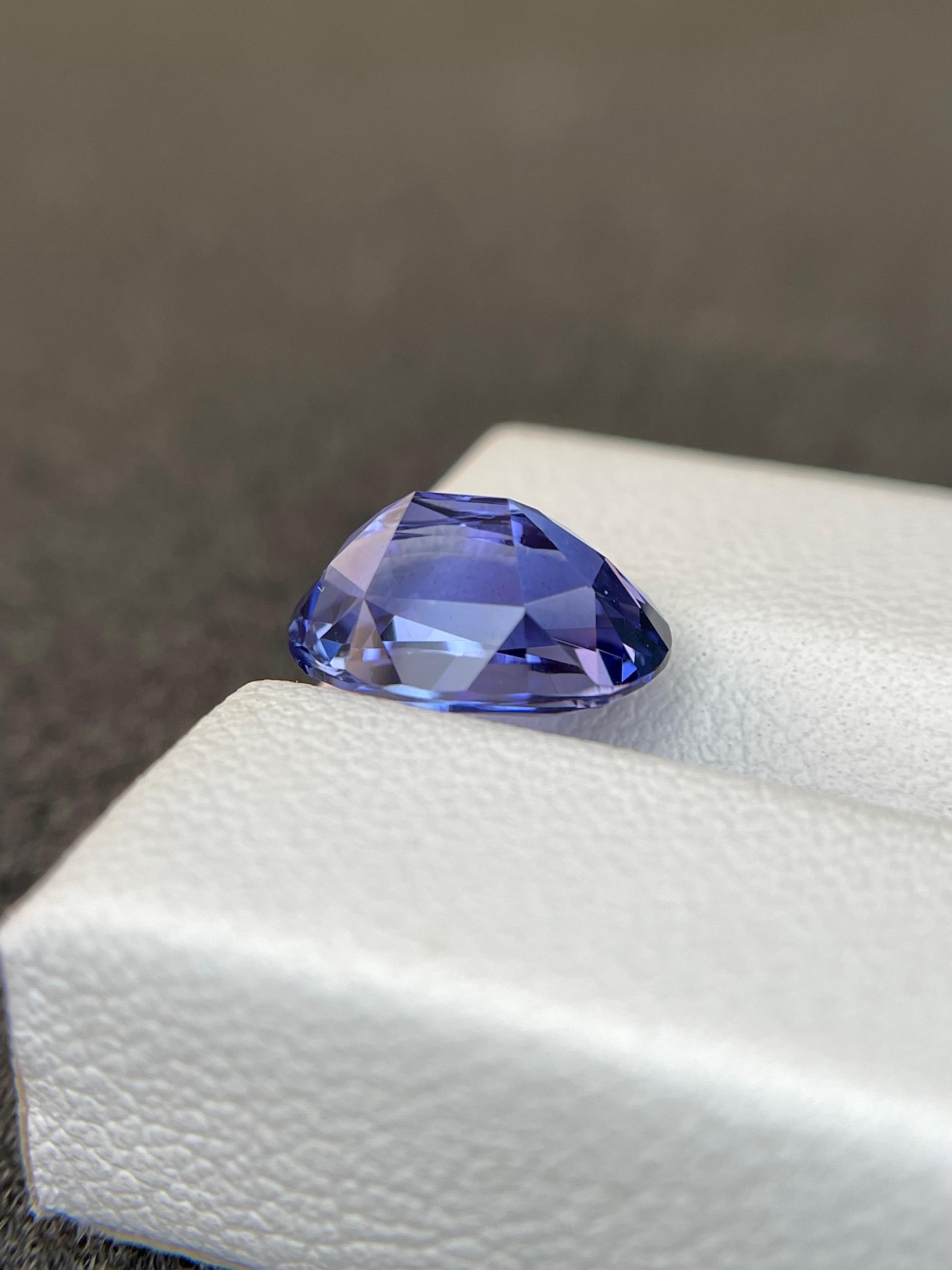 AA violet blue tanzanite, 4.41ct oval cut — view 7