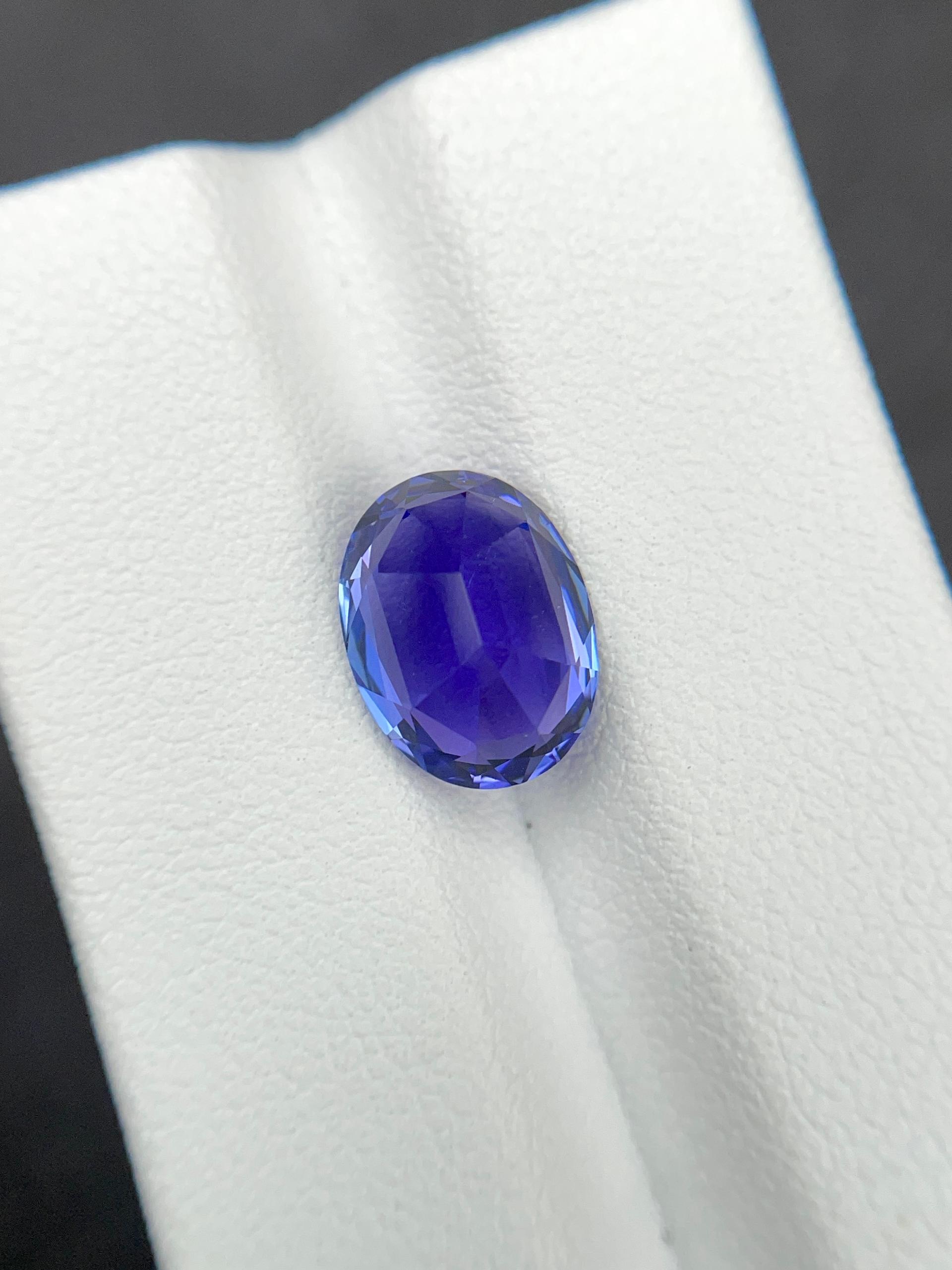 AAA+ violet blue tanzanite, 4.15ct oval cut — view 6