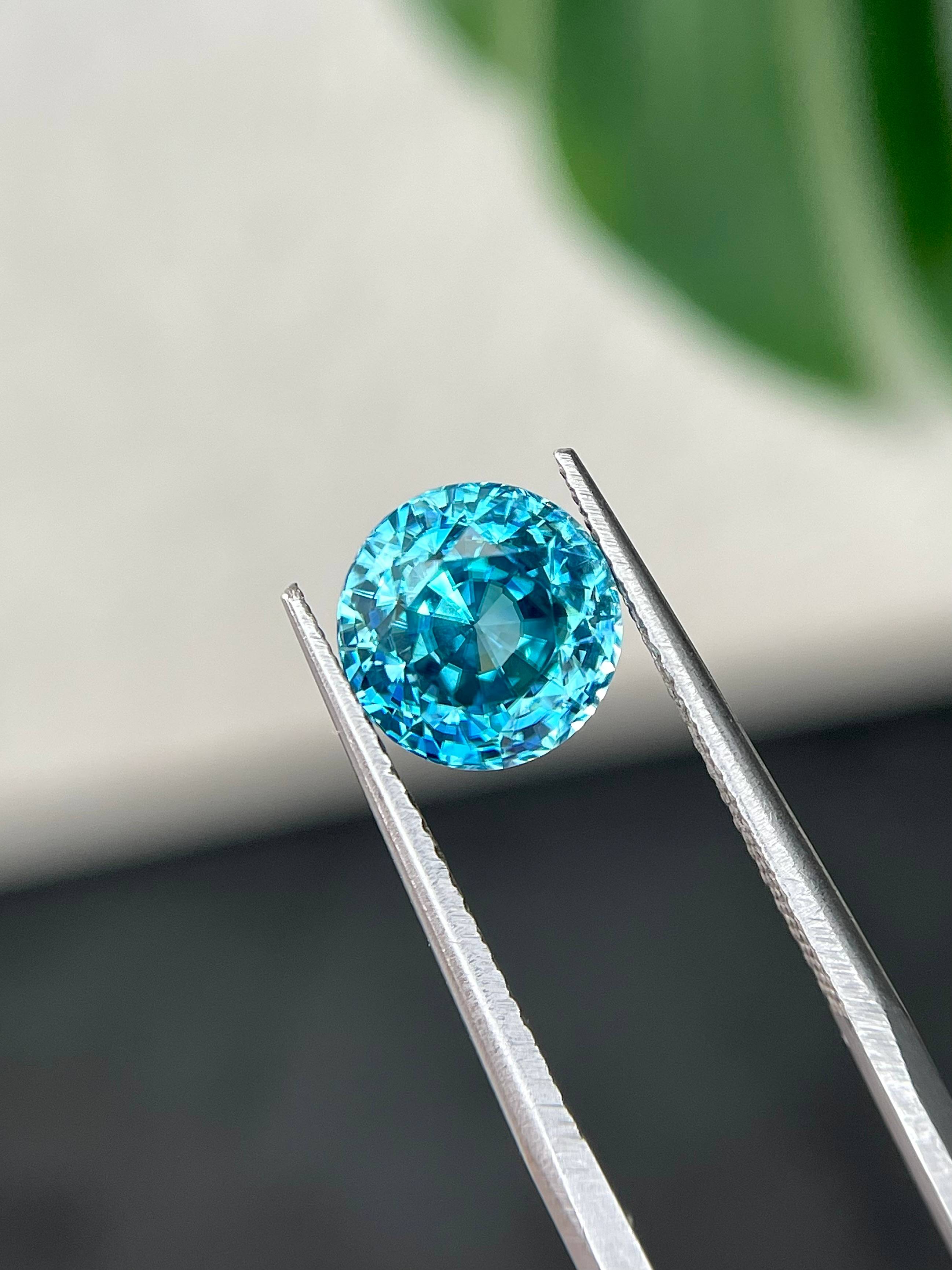 blue blue zircon, 5.01ct oval cut — view 5