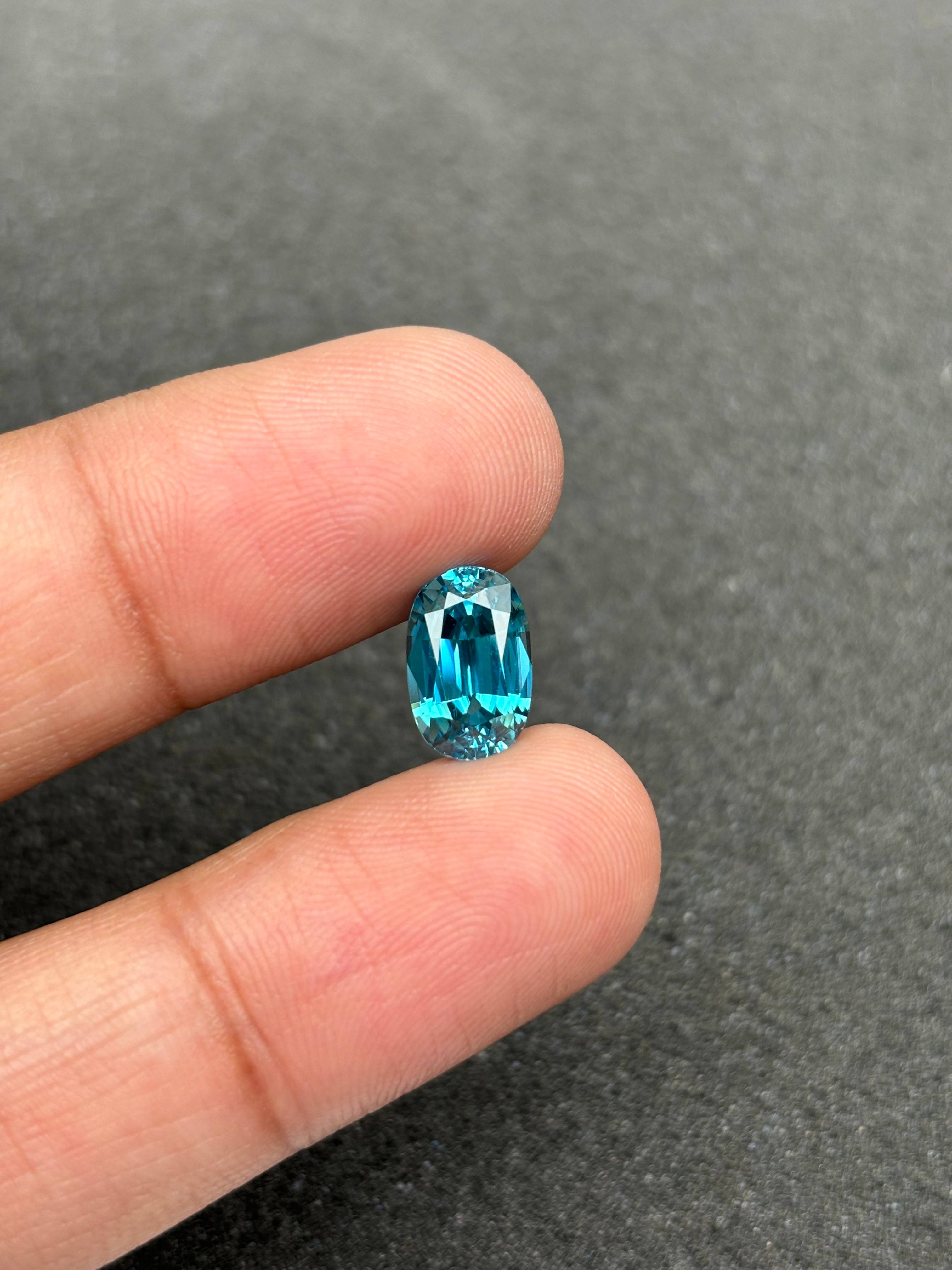 blue blue zircon, 5.05ct oval cut — view 5