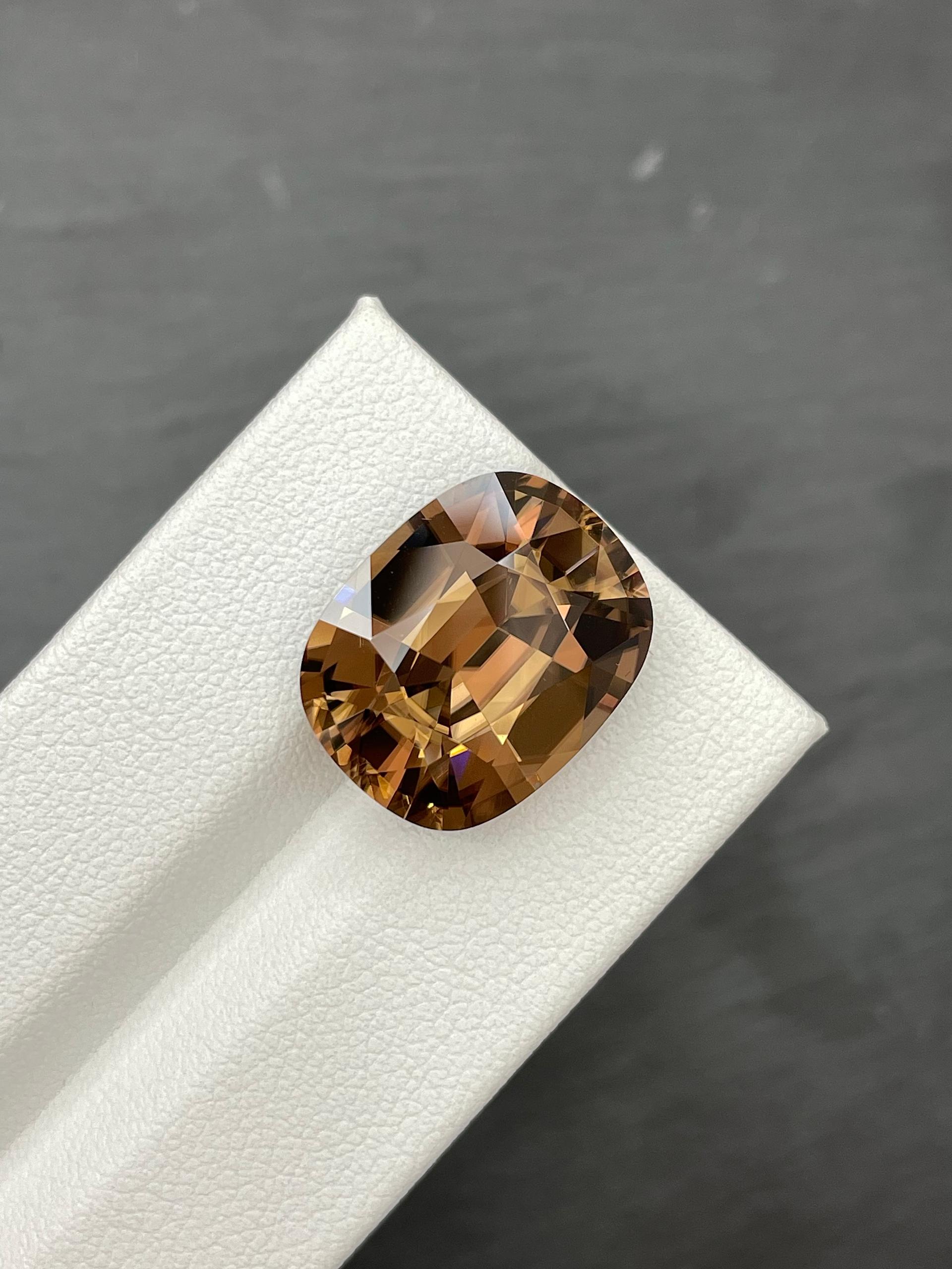 peanut brown zircon, 22.79ct cushion cut — view 5