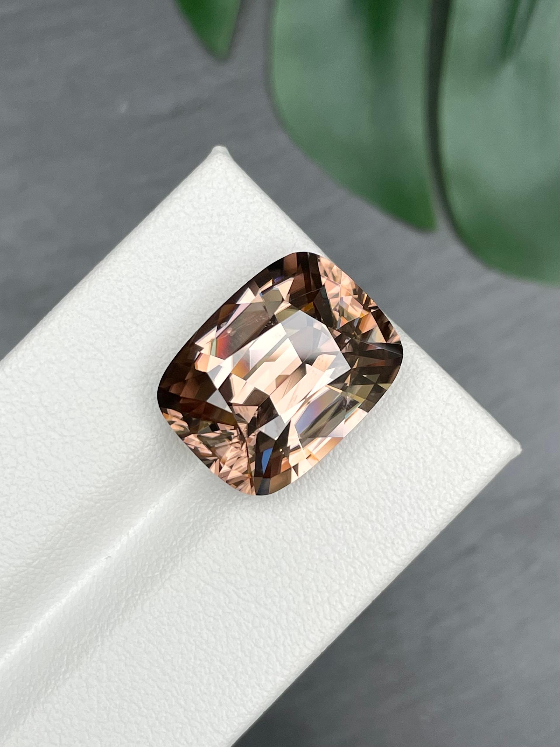 sepia tan zircon, 19.78ct cushion cut — view 5