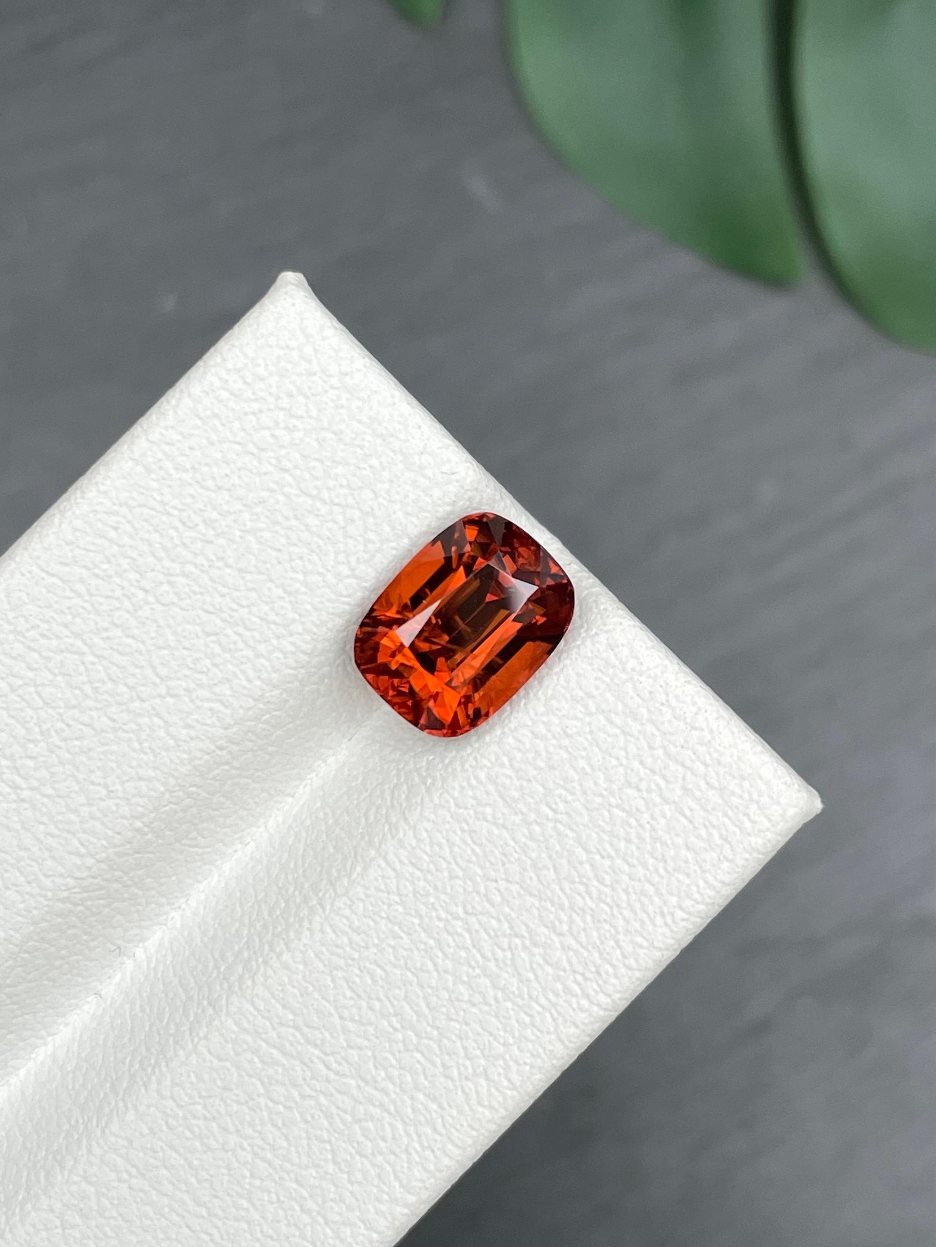 orange orange zircon, 4.44ct cushion cut — view 5