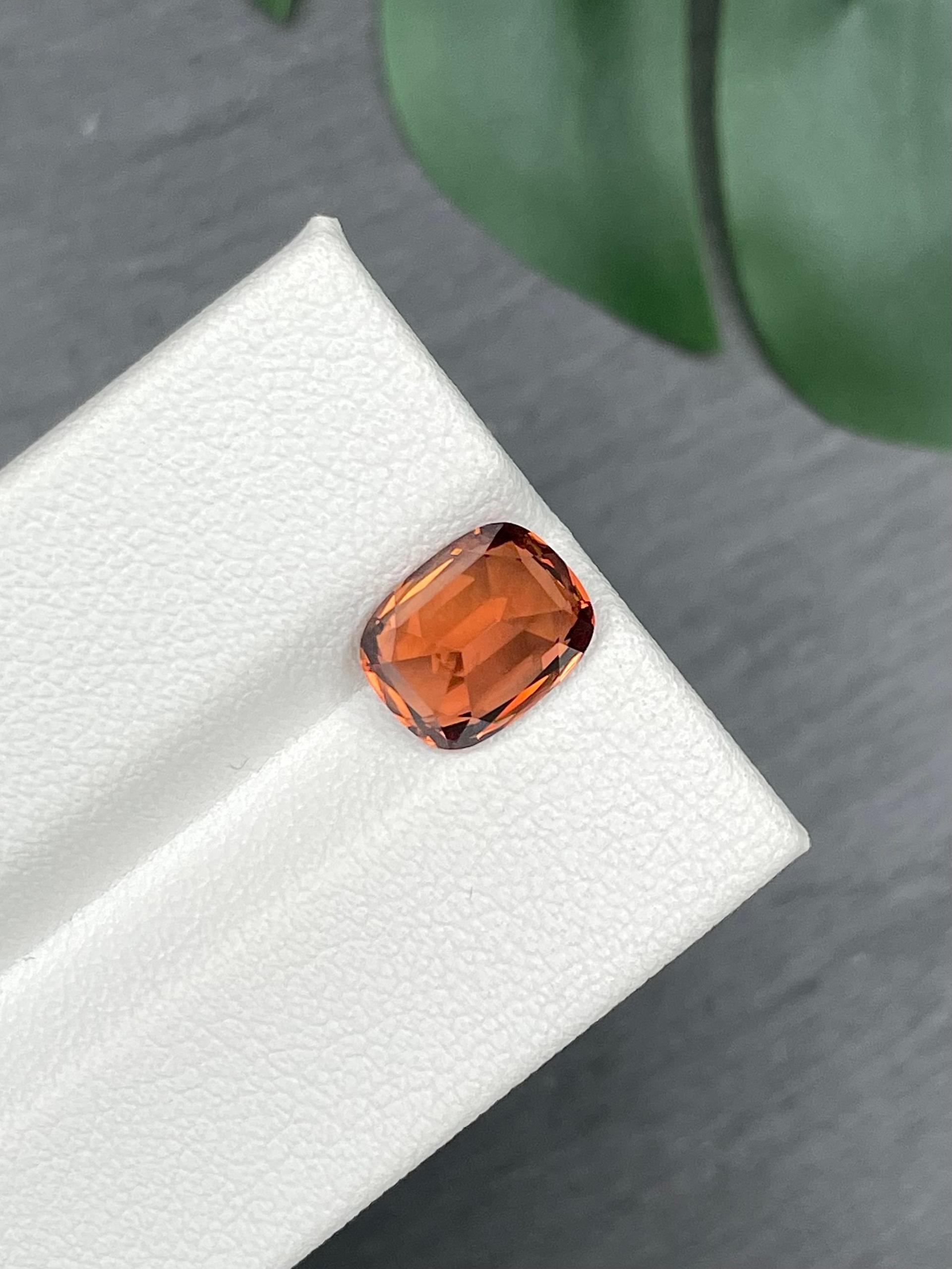 orange orange zircon, 3.44ct cushion cut — view 6