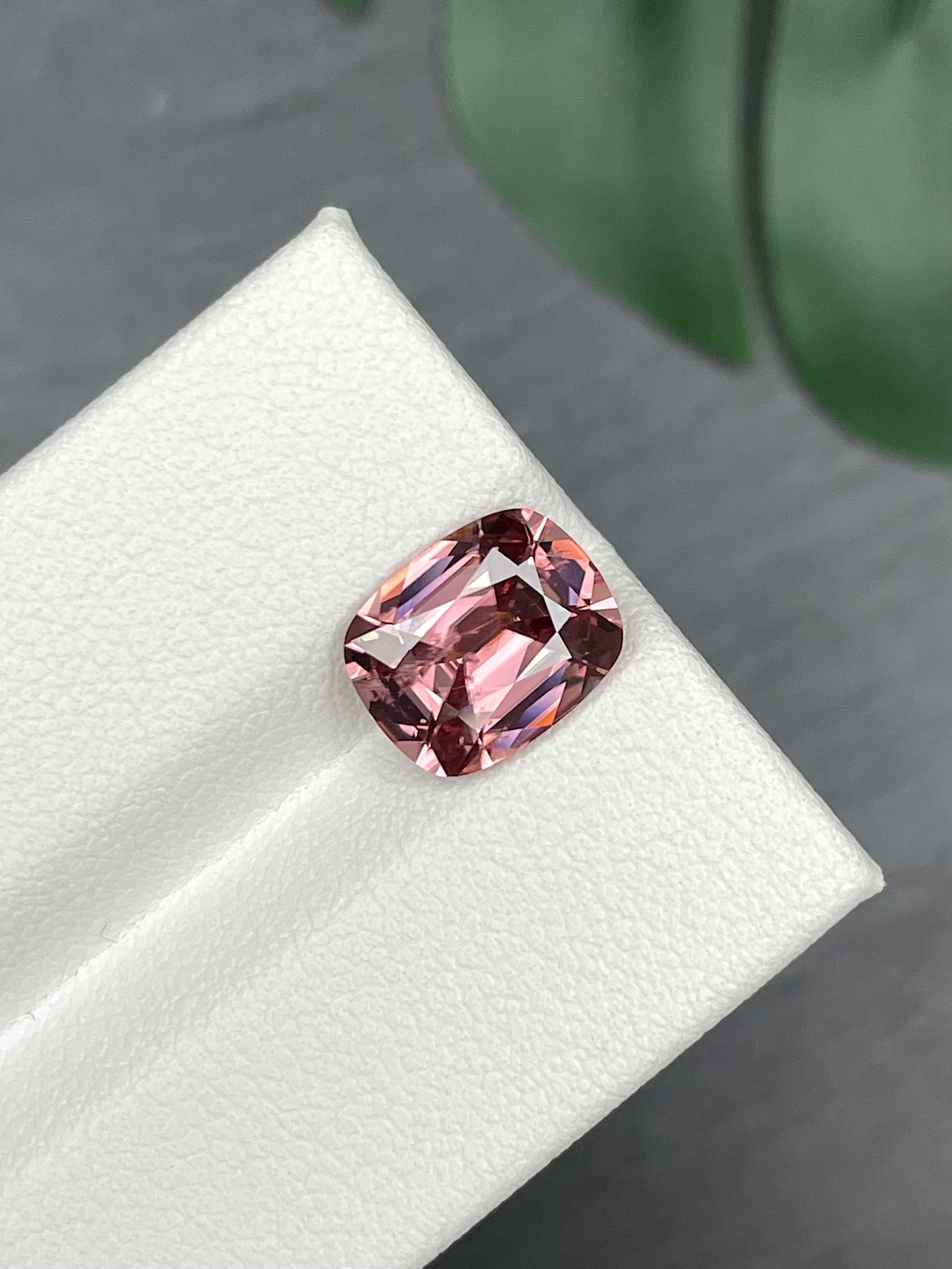 pink pink zircon, 3.65ct cushion cut — view 5